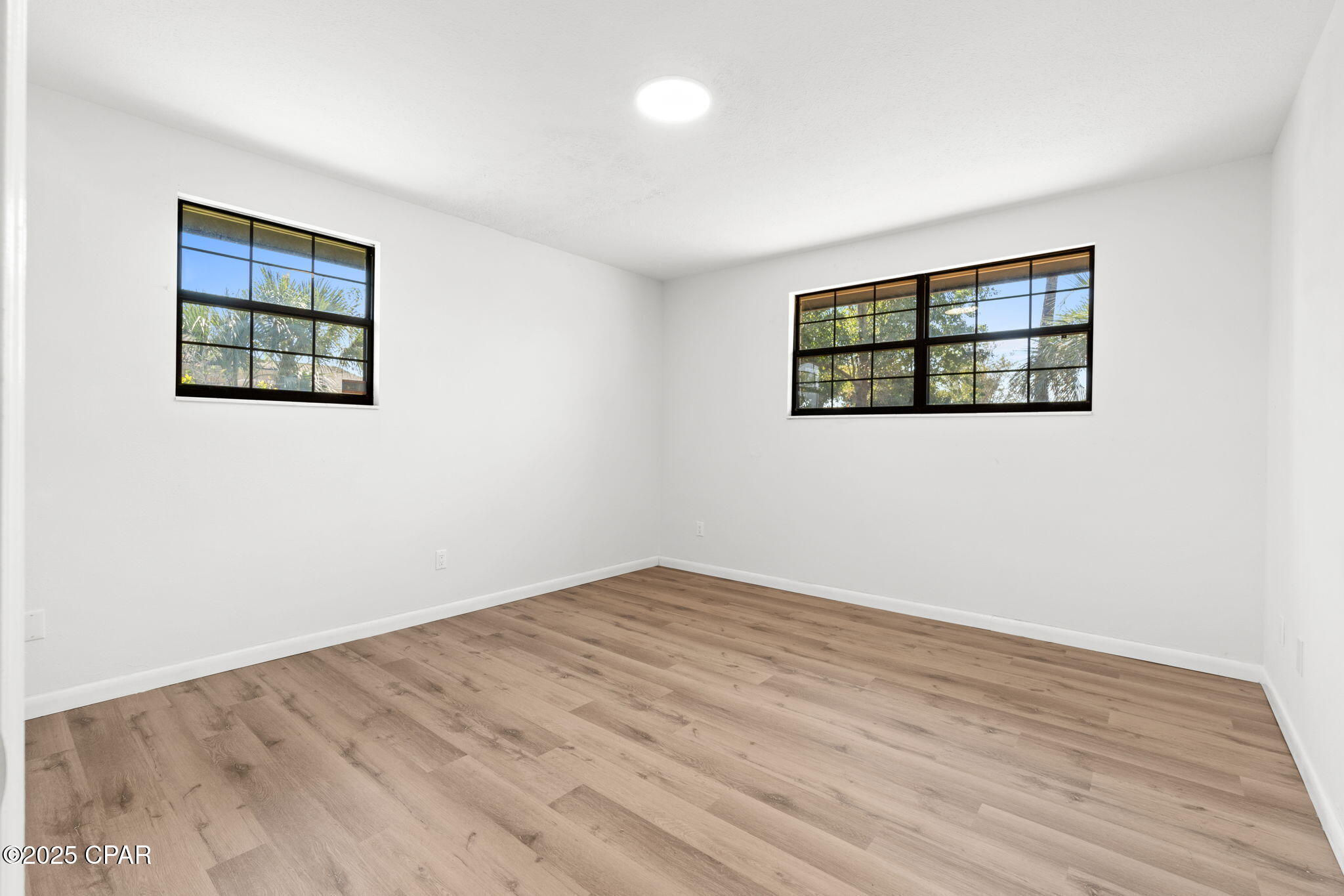 Image 40 For 2201 27th Street