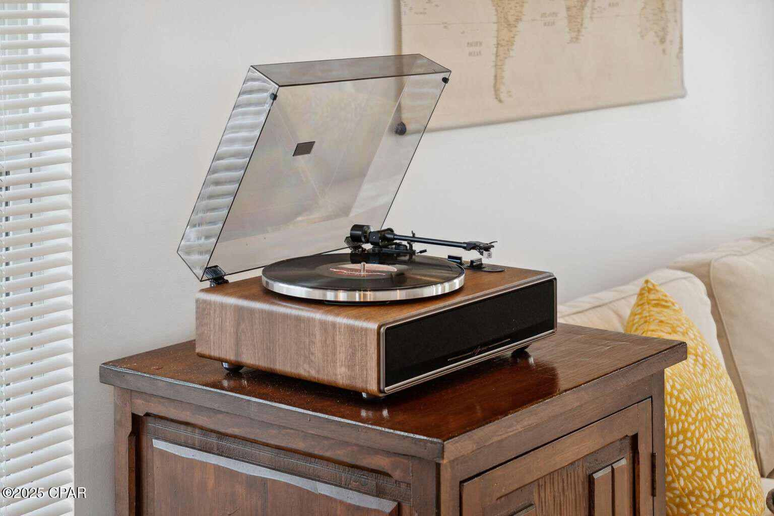 Image 6 For 423 Sea Breeze Drive