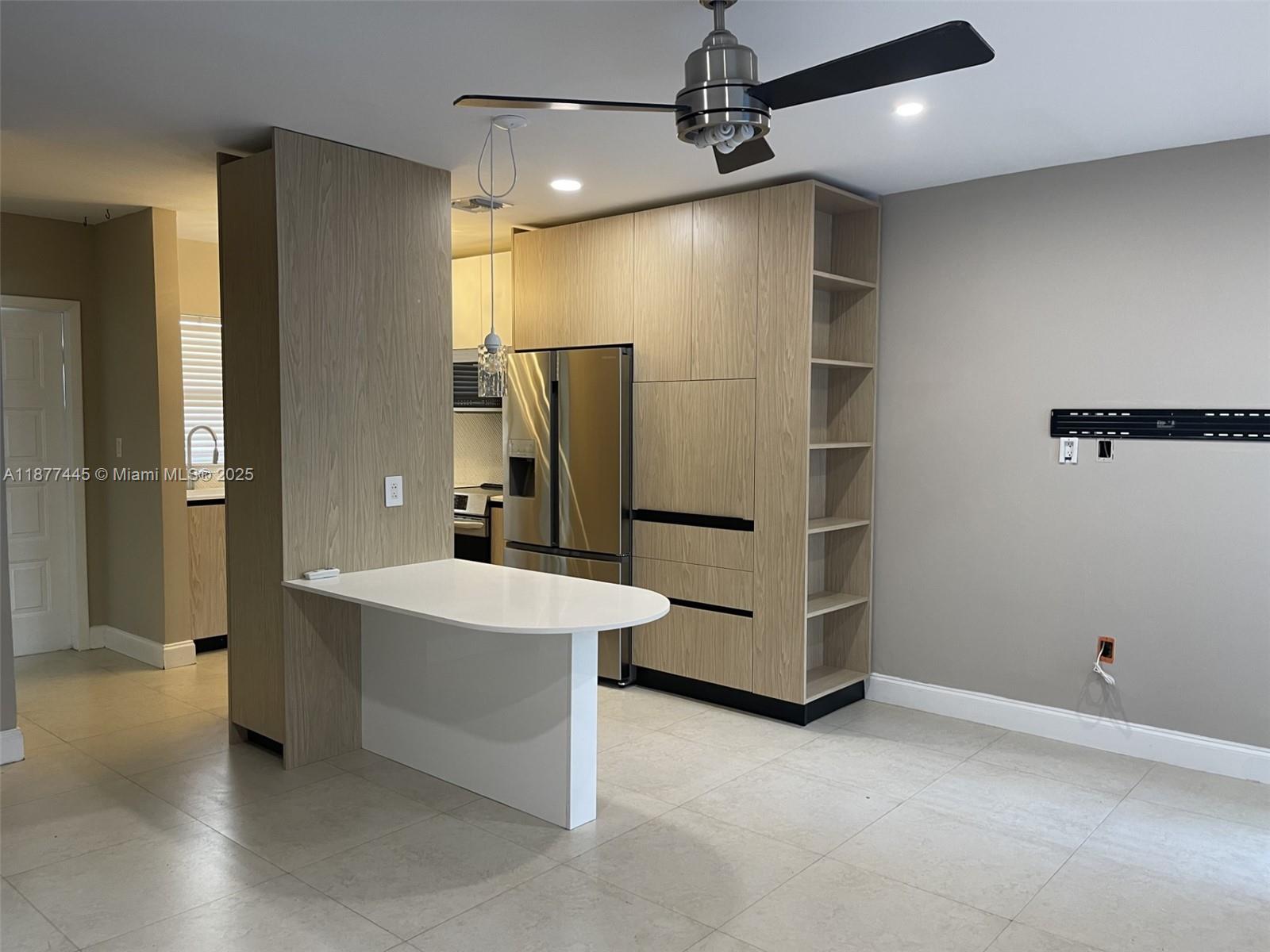 Le Phare Key Biscayne Con