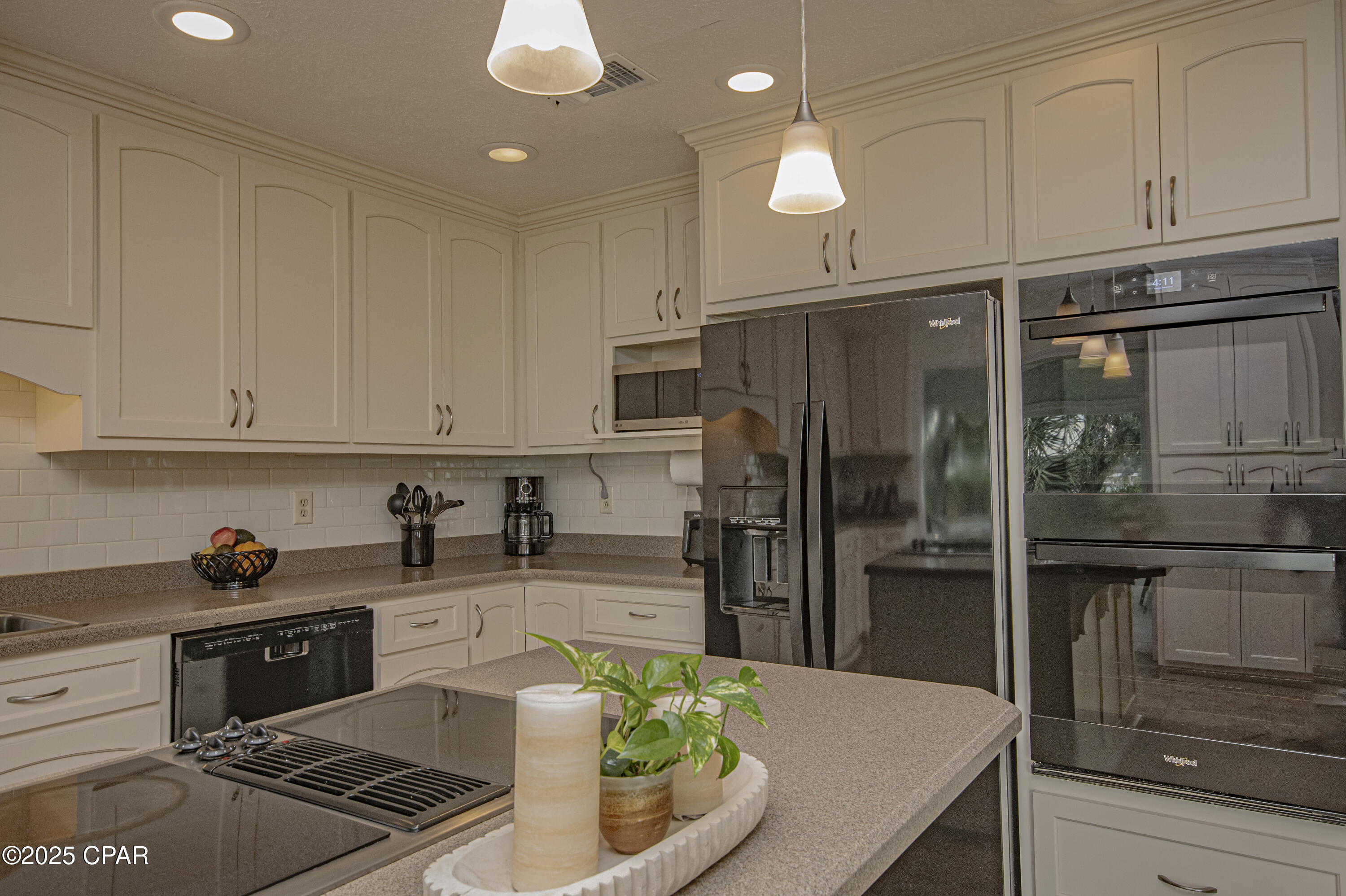 Listing photo id 26 for 808 Plantation Drive