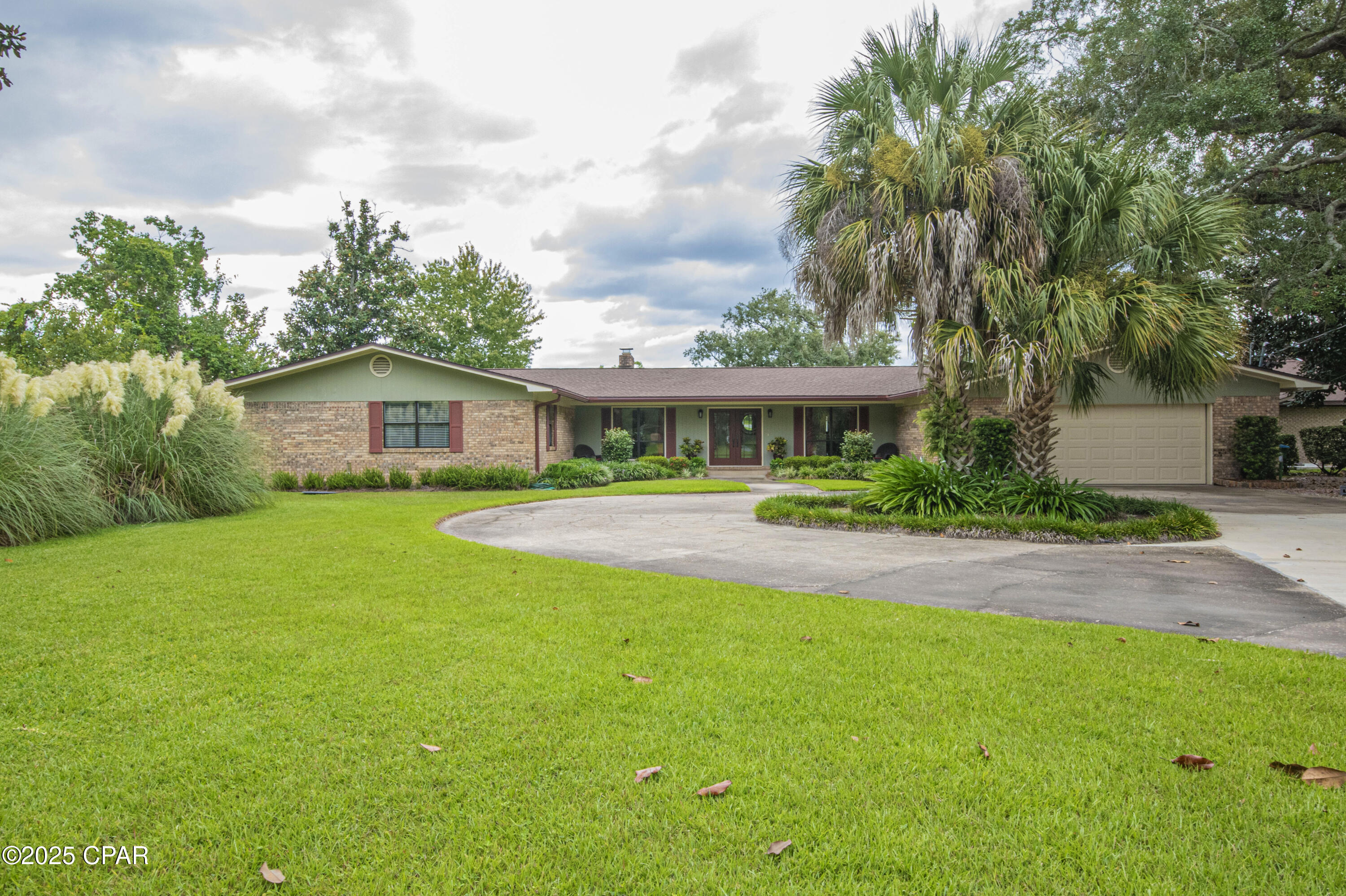 Listing photo id 4 for 808 Plantation Drive