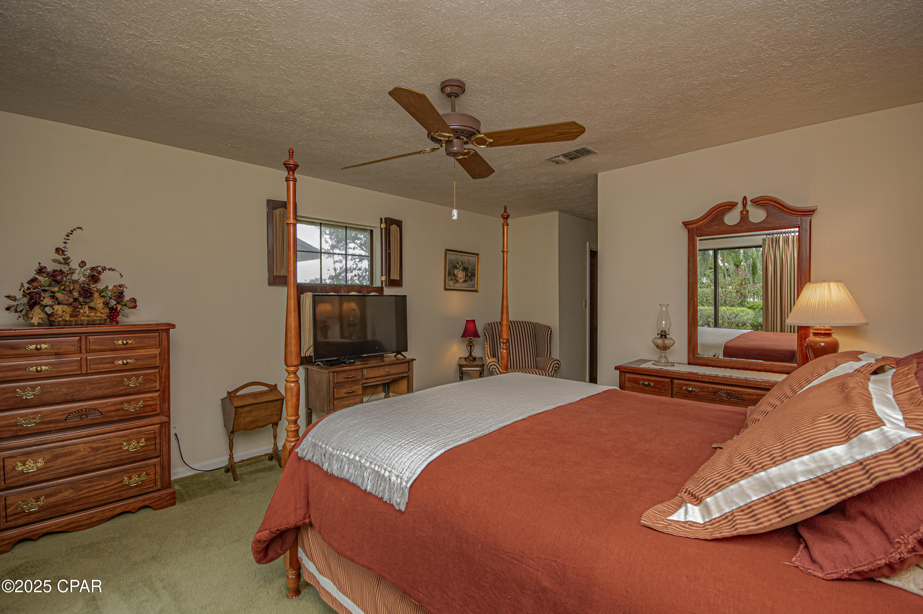 Listing photo id 49 for 808 Plantation Drive