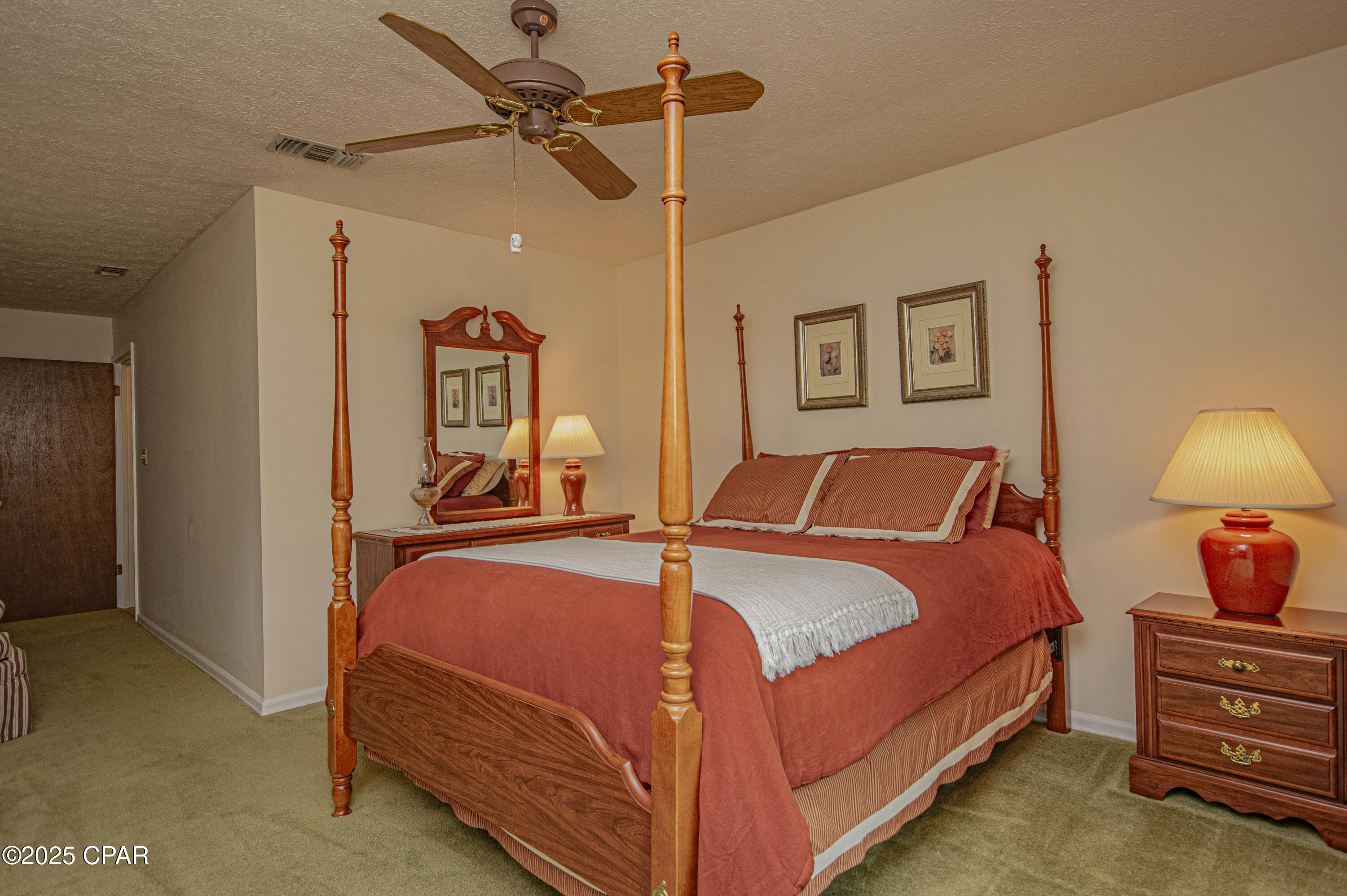 Listing photo id 50 for 808 Plantation Drive