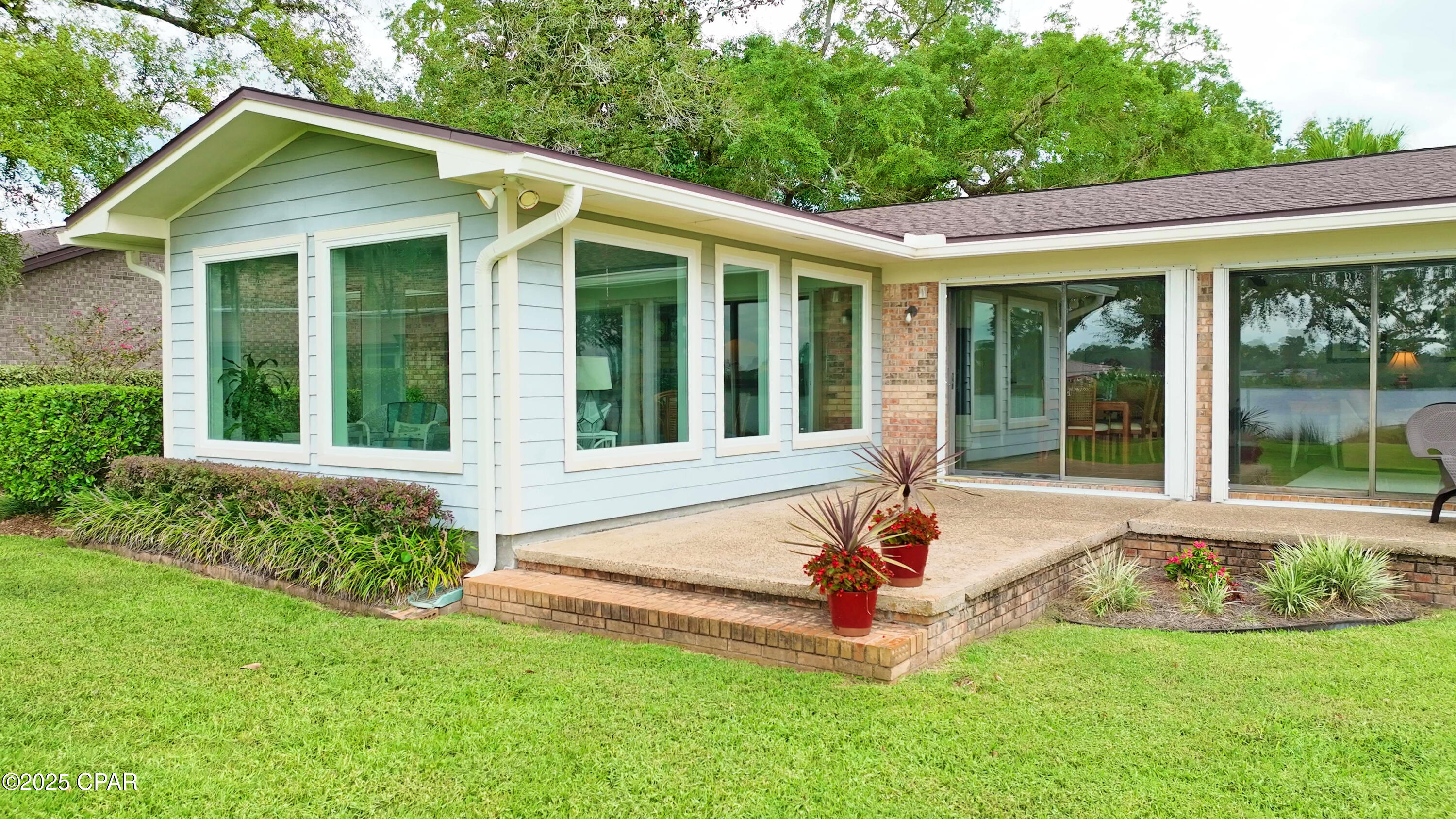 Listing photo id 65 for 808 Plantation Drive