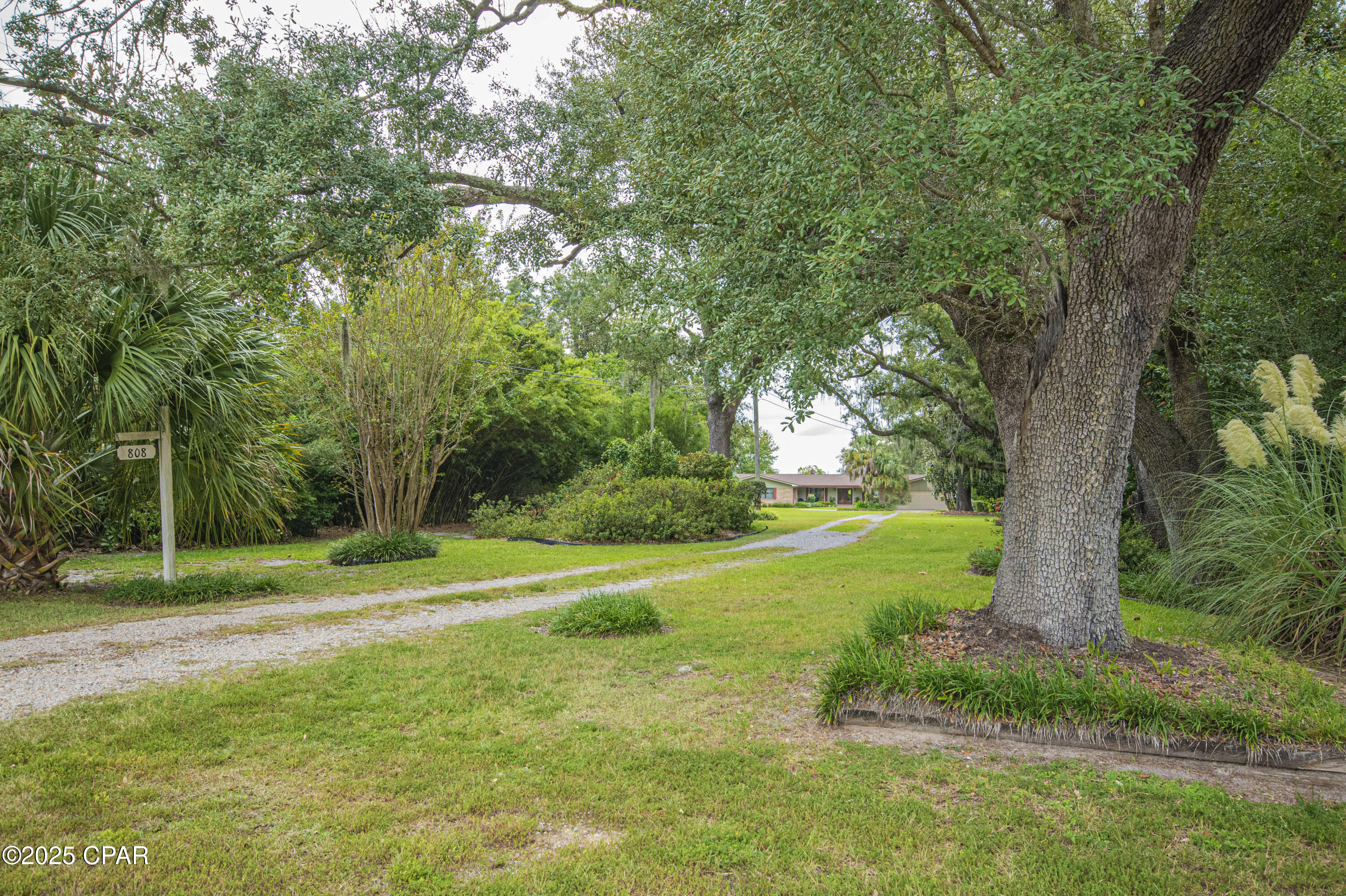 Listing photo id 75 for 808 Plantation Drive