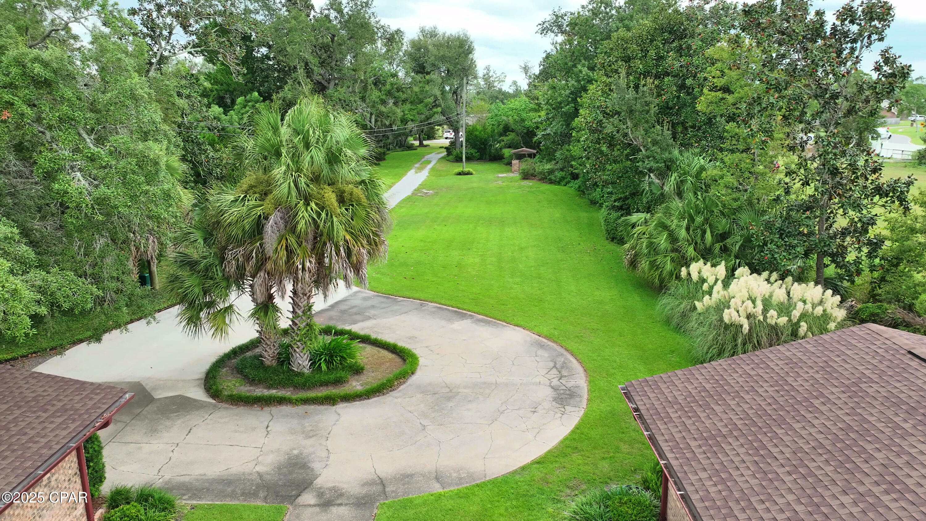 Listing photo id 76 for 808 Plantation Drive