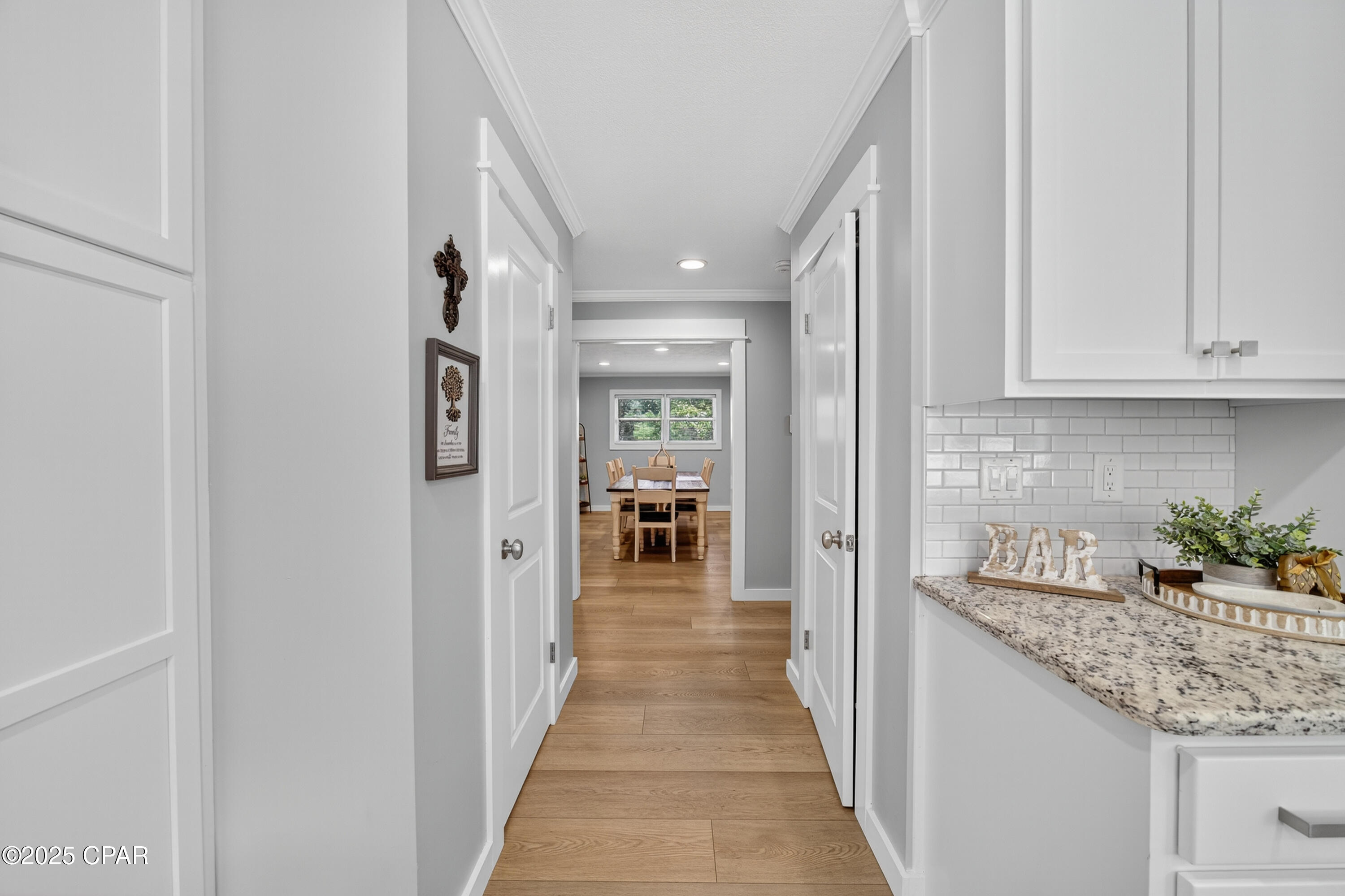 Listing photo id 16 for 1955 Highway 181