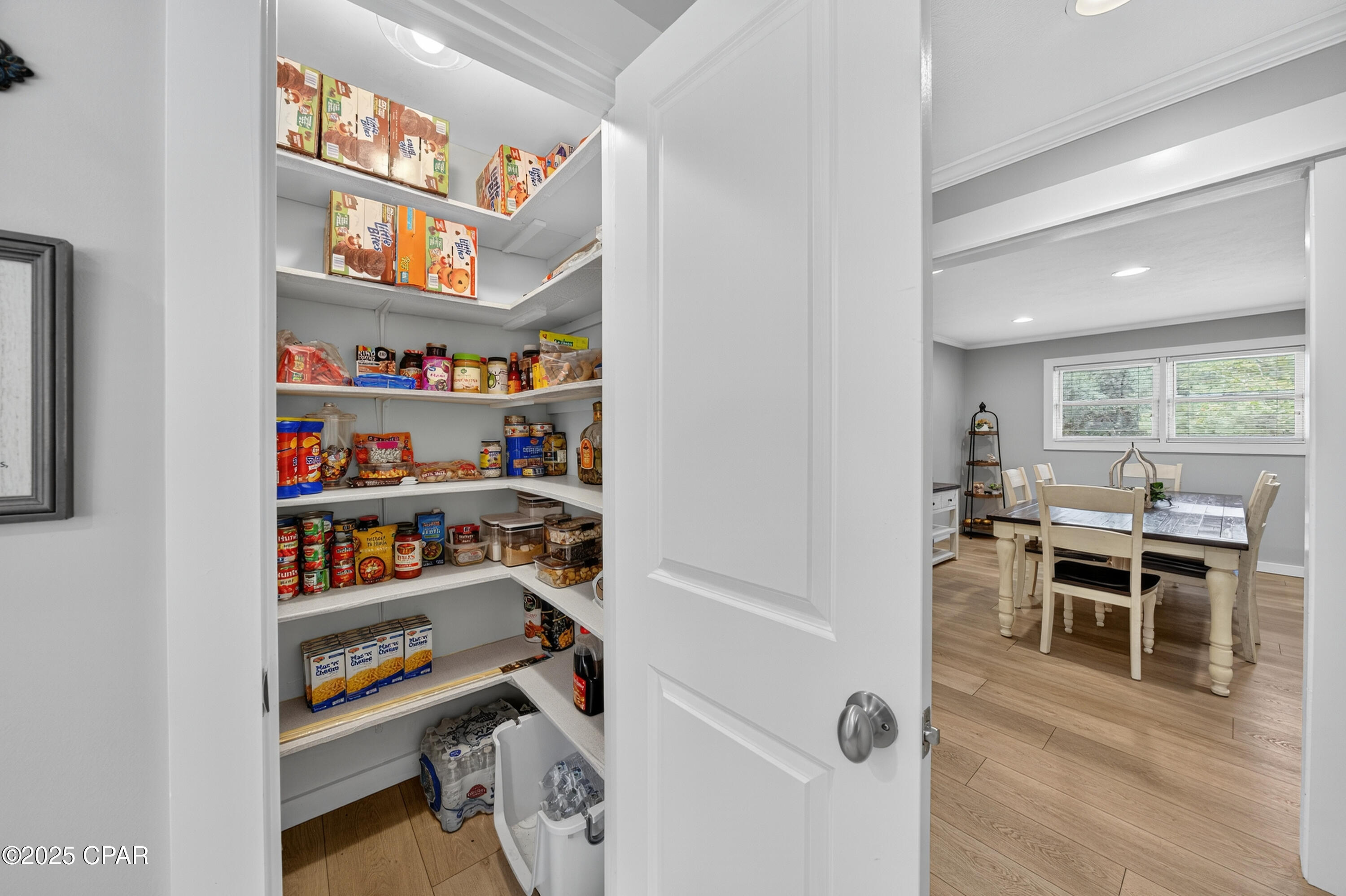 Listing photo id 19 for 1955 Highway 181