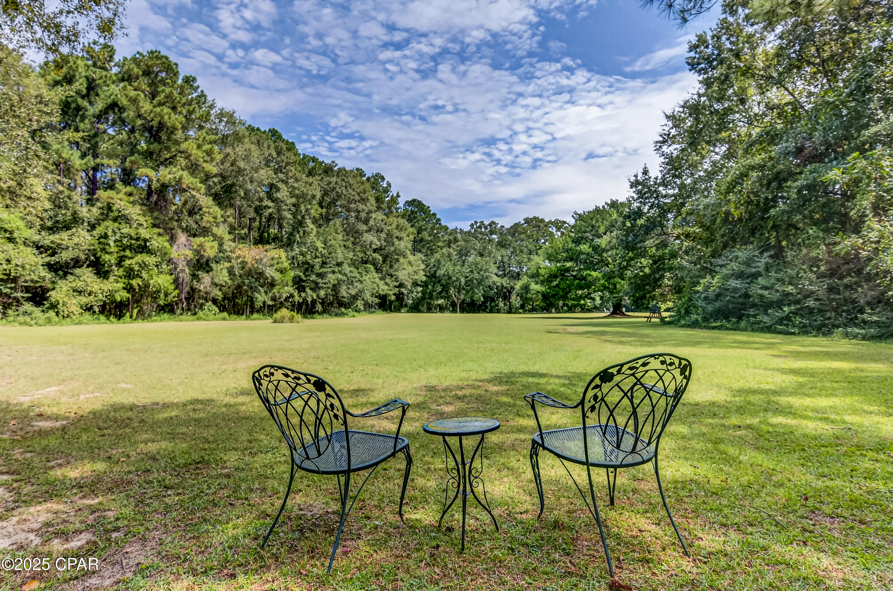 Listing photo id 40 for 1955 Highway 181