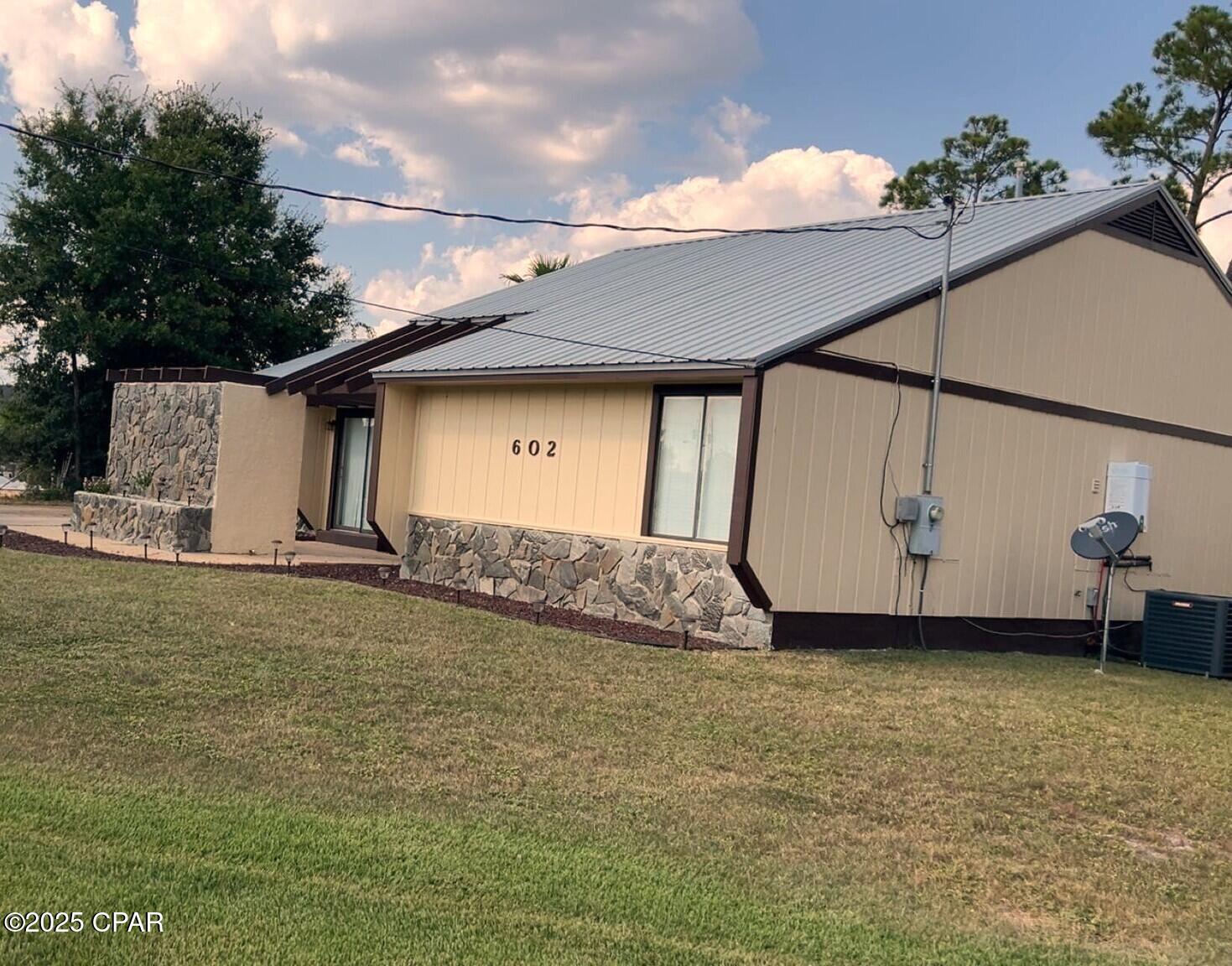 Image 5 For 602 Gabriel Street