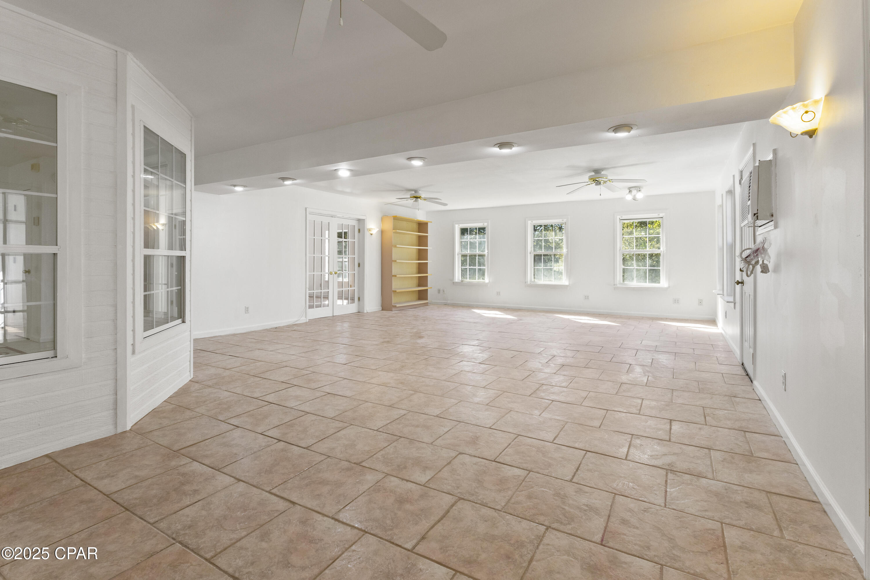 Image 11 For 333 Moonlight Bay Drive