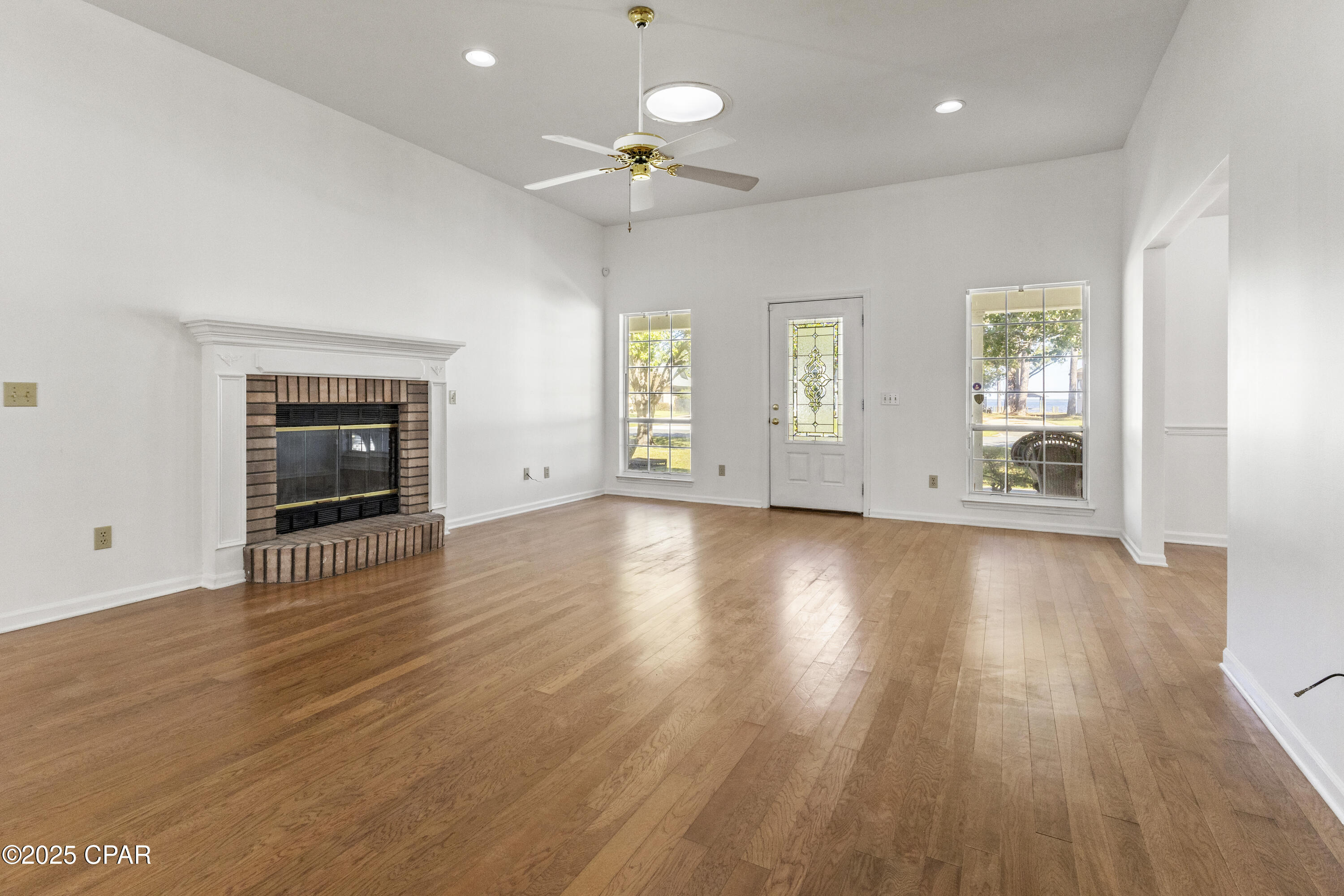 Image 3 For 333 Moonlight Bay Drive