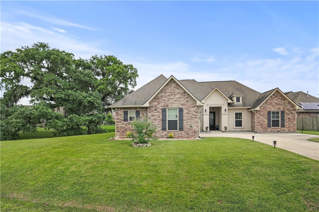 Homes for sale in Madisonville, LA | 341 Old Pl Ln, Madisonville, LA 70447 | MLS# 2521578