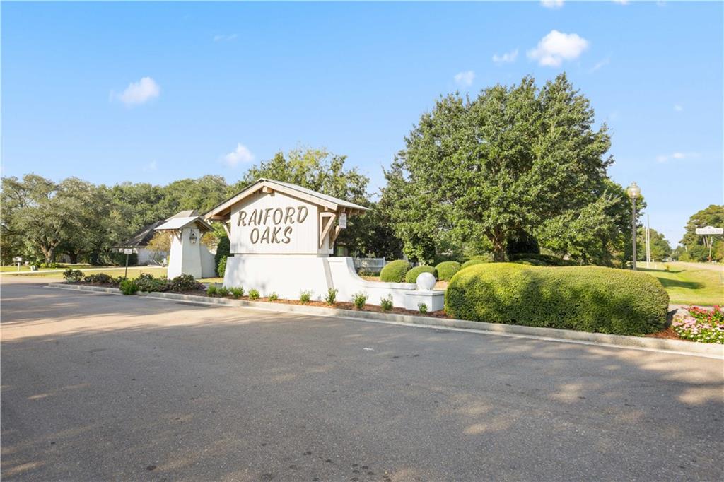 Homes for sale in Madisonville, LA | 341 Old Pl Ln, Madisonville, LA 70447 | MLS# 2521578