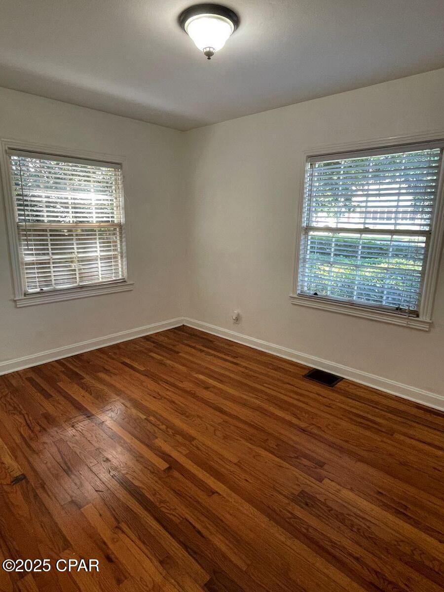 Image 32 For 111 Main Street