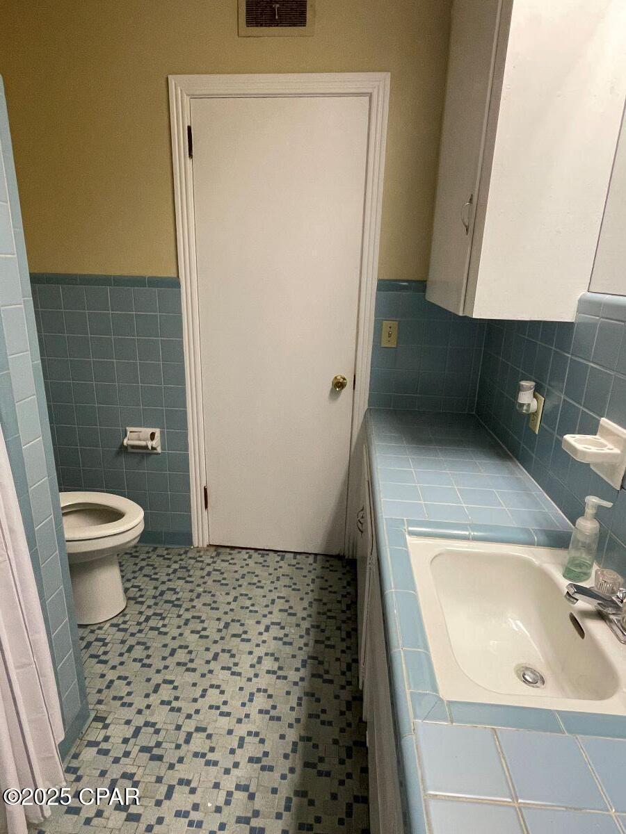 Image 42 For 111 Main Street