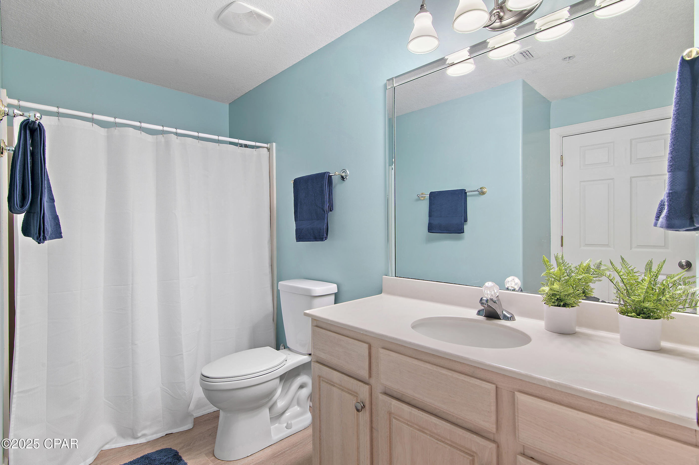 Image 17 For 17545 Front Beach  1104