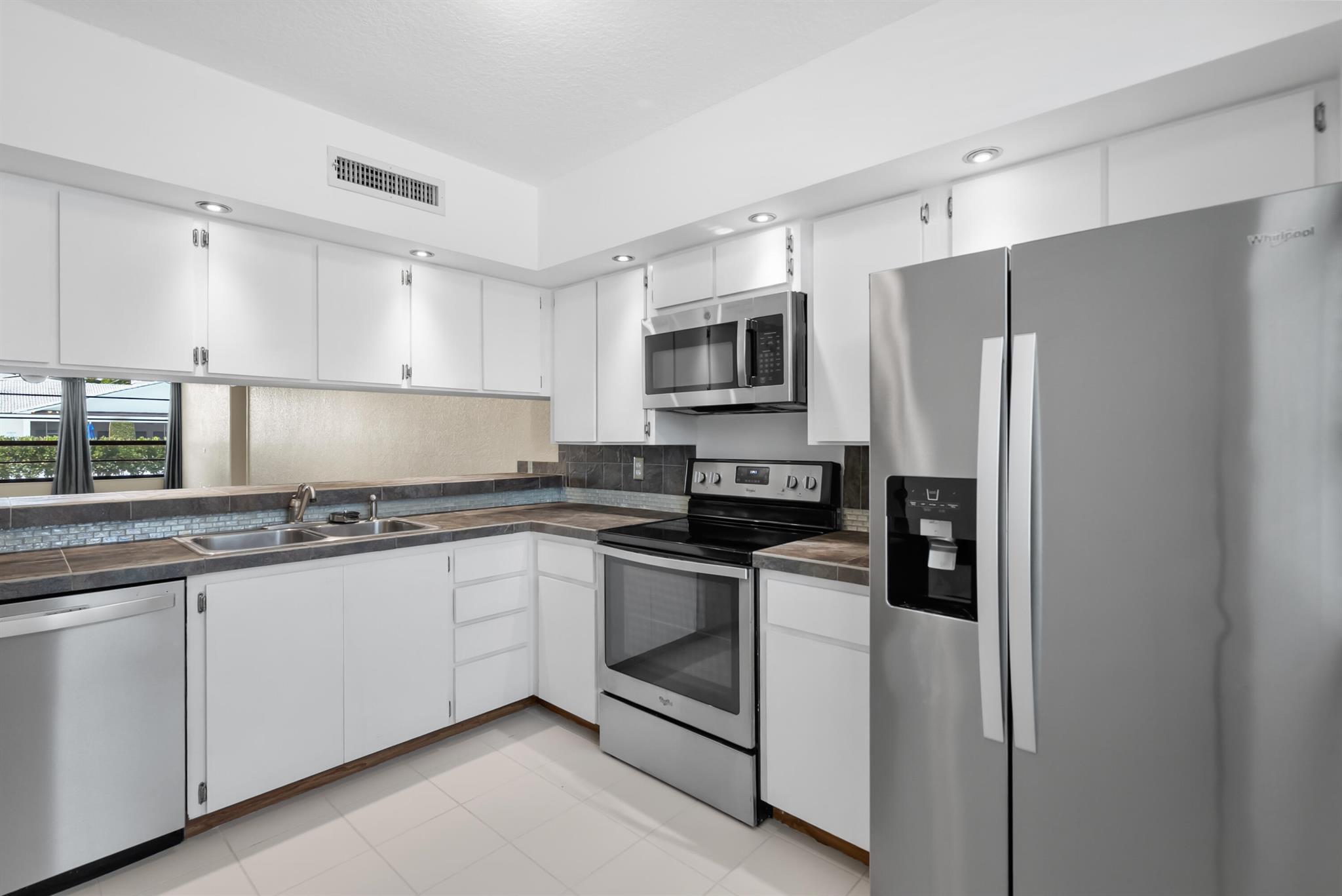 Whitehall Condo Of The La