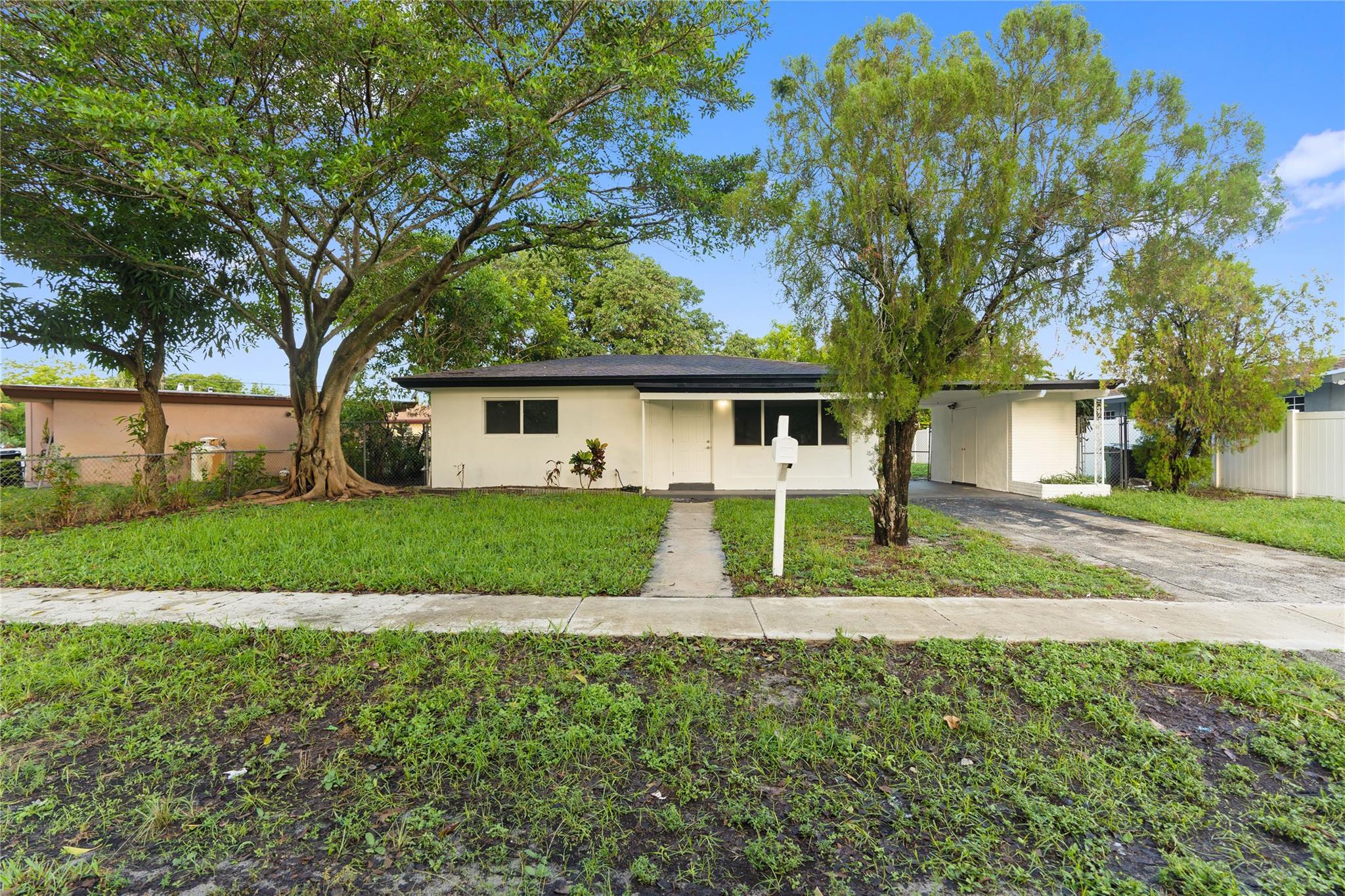 2001 Nw 14th Ave Fort Lauderdale FL 33311 | F10526430