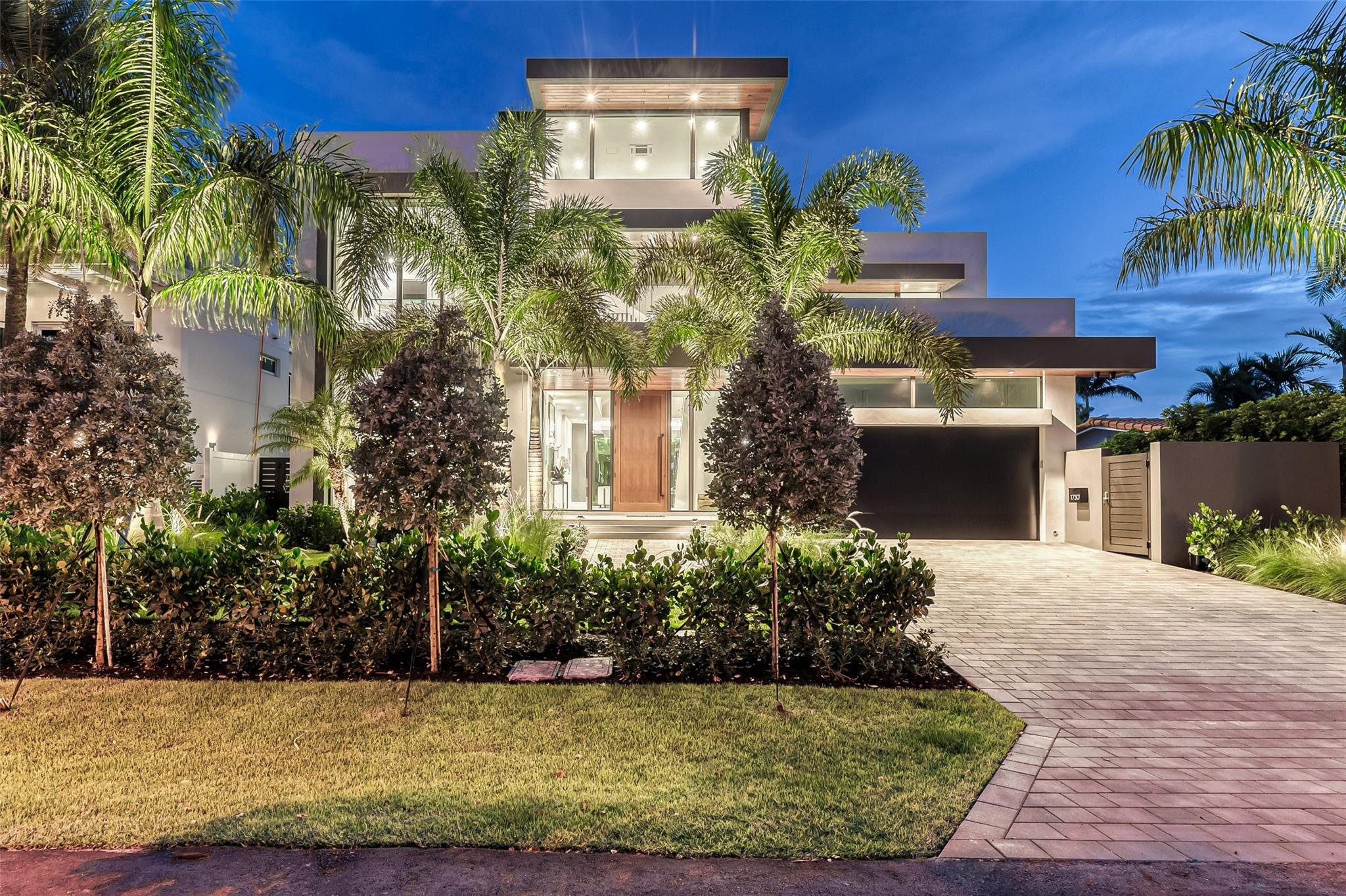 Homes for sale in Fort Lauderdale, FL | 1730 Se 13th St, Fort Lauderdale, FL 33316 | MLS# F10526397