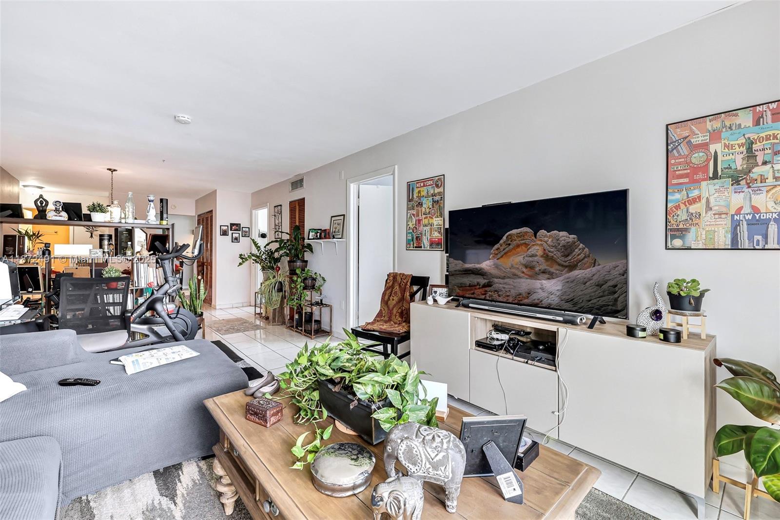 Dickens Gardens Condo