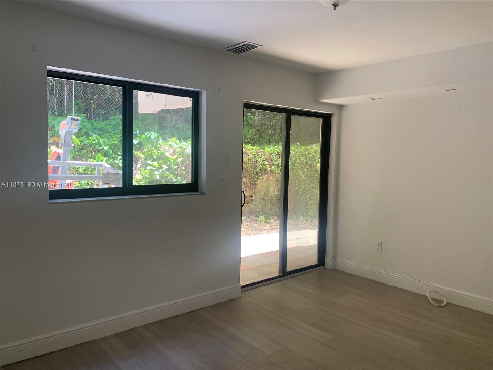 2201 Brickell Ave #25, Miami FL 33129