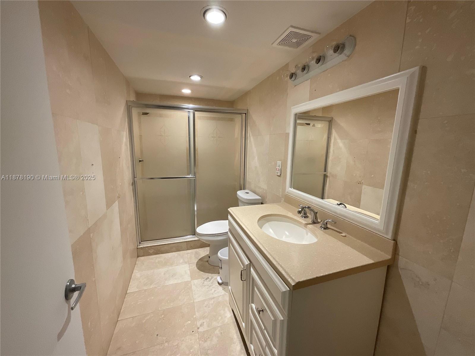 2201 Brickell Ave #25, Miami FL 33129