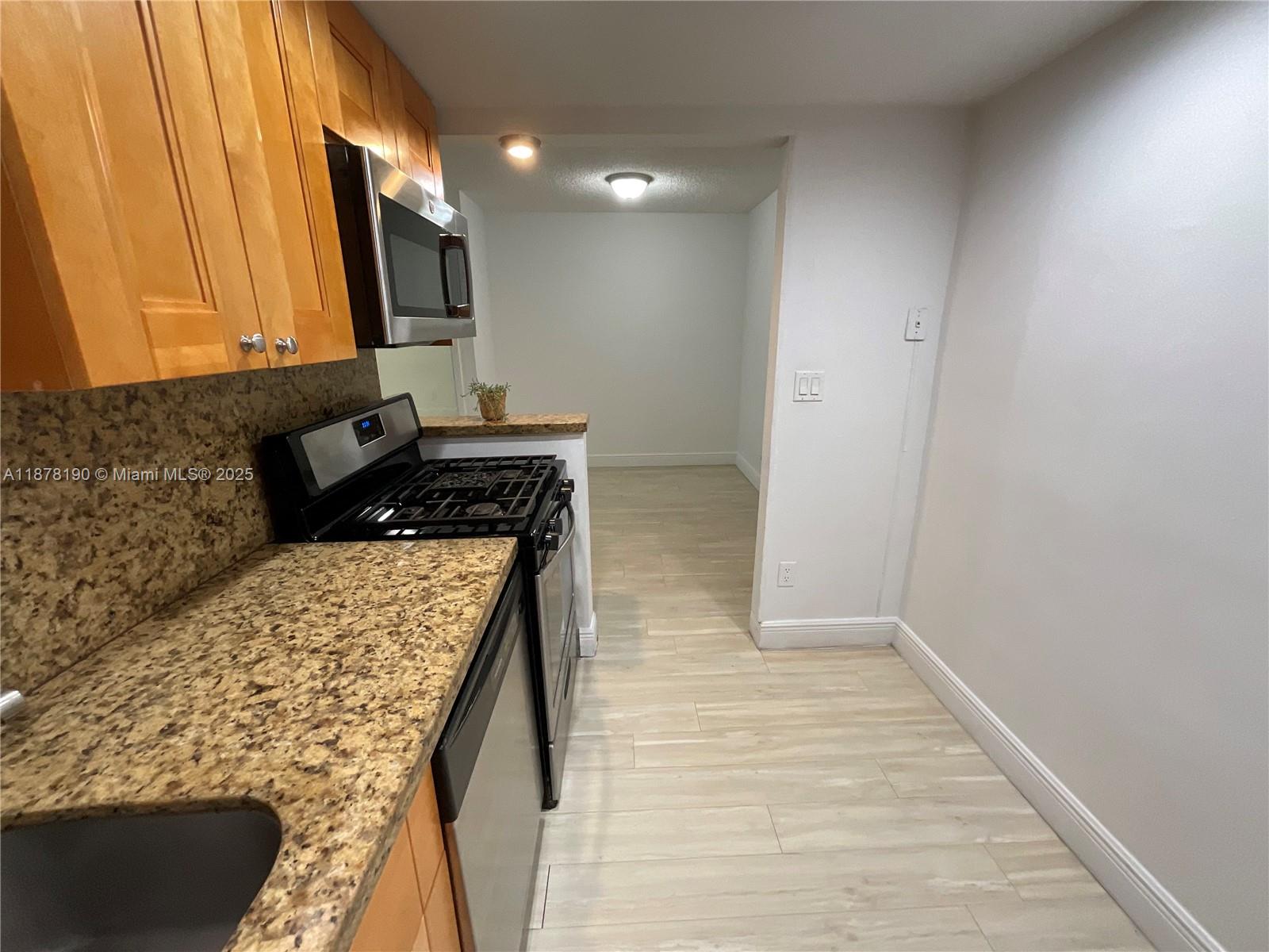 2201 Brickell Ave #25, Miami FL 33129