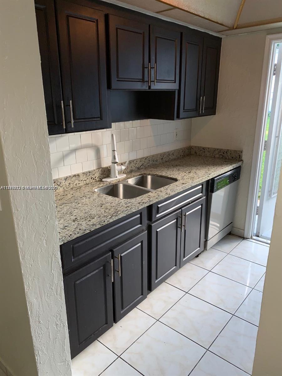 Pell Manor Condominium II