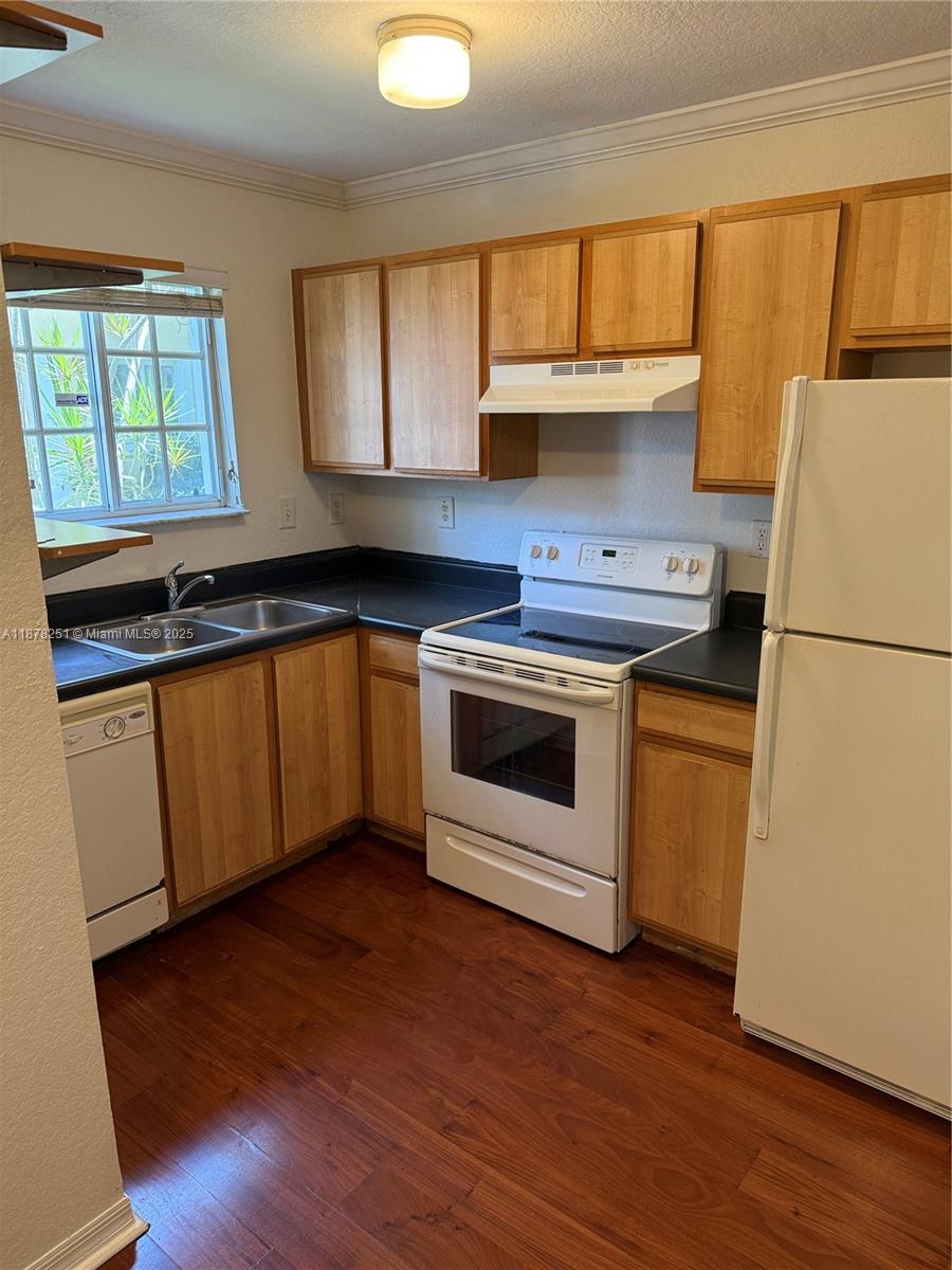 Homes for sale in North Miami Beach, FL | 2082 Ne 167Th St #2-104, North Miami Beach, FL 33162 | MLS# A11878251