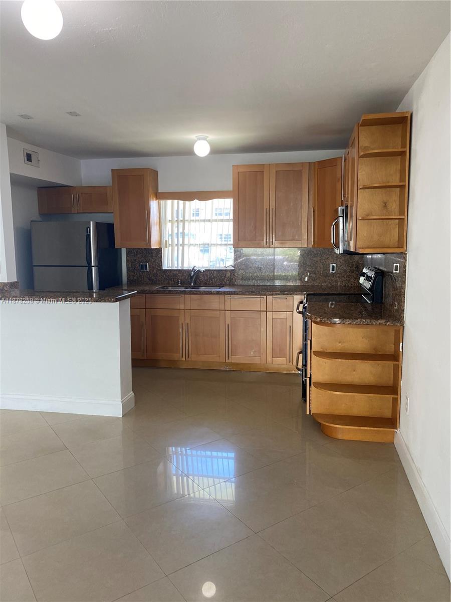 7680 SW 82nd St H121