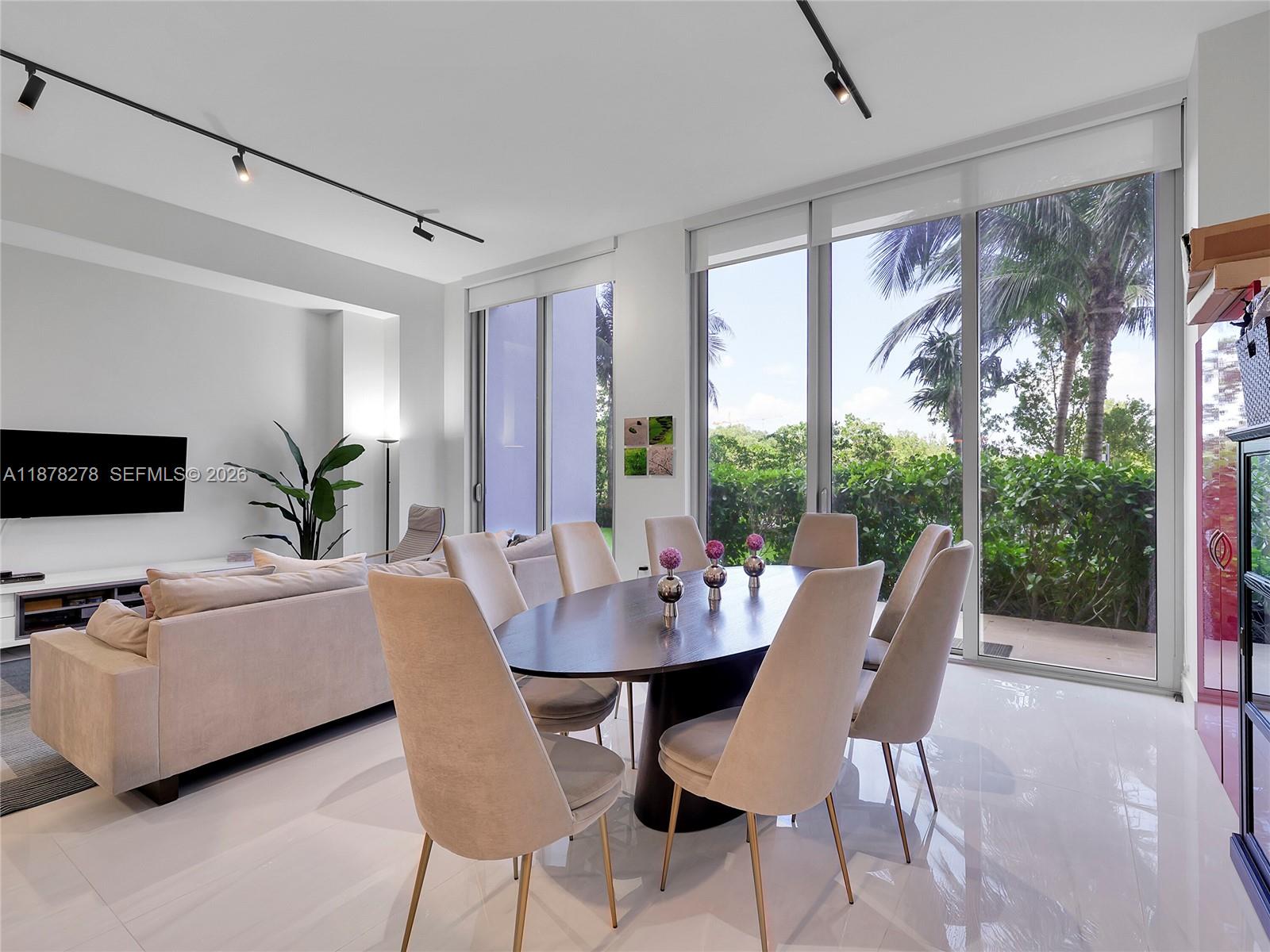 House for Sale in North Miami Beach, FL