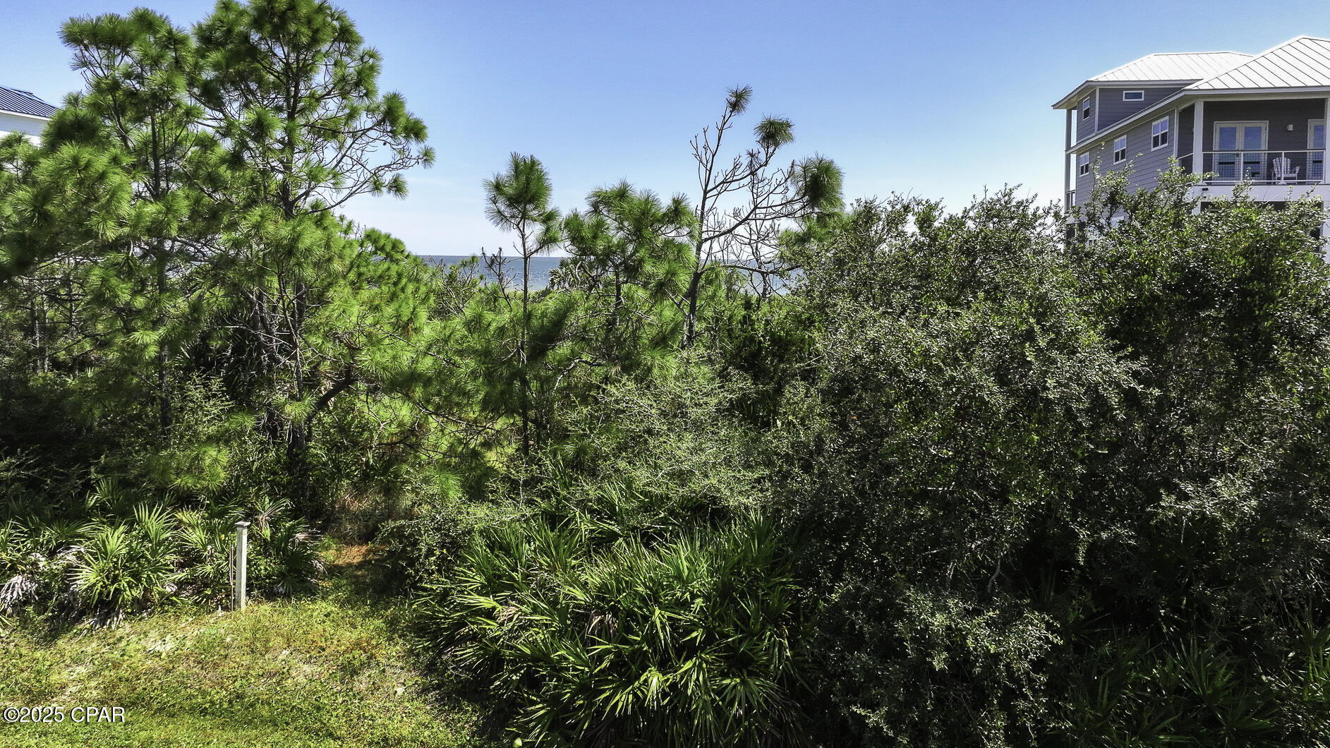 Listing photo id 2 for 2240 Sailfish Drive