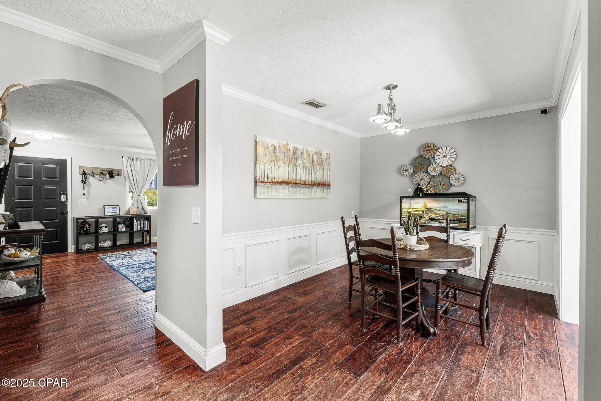 Image 11 For 3701 Lee Street A&b