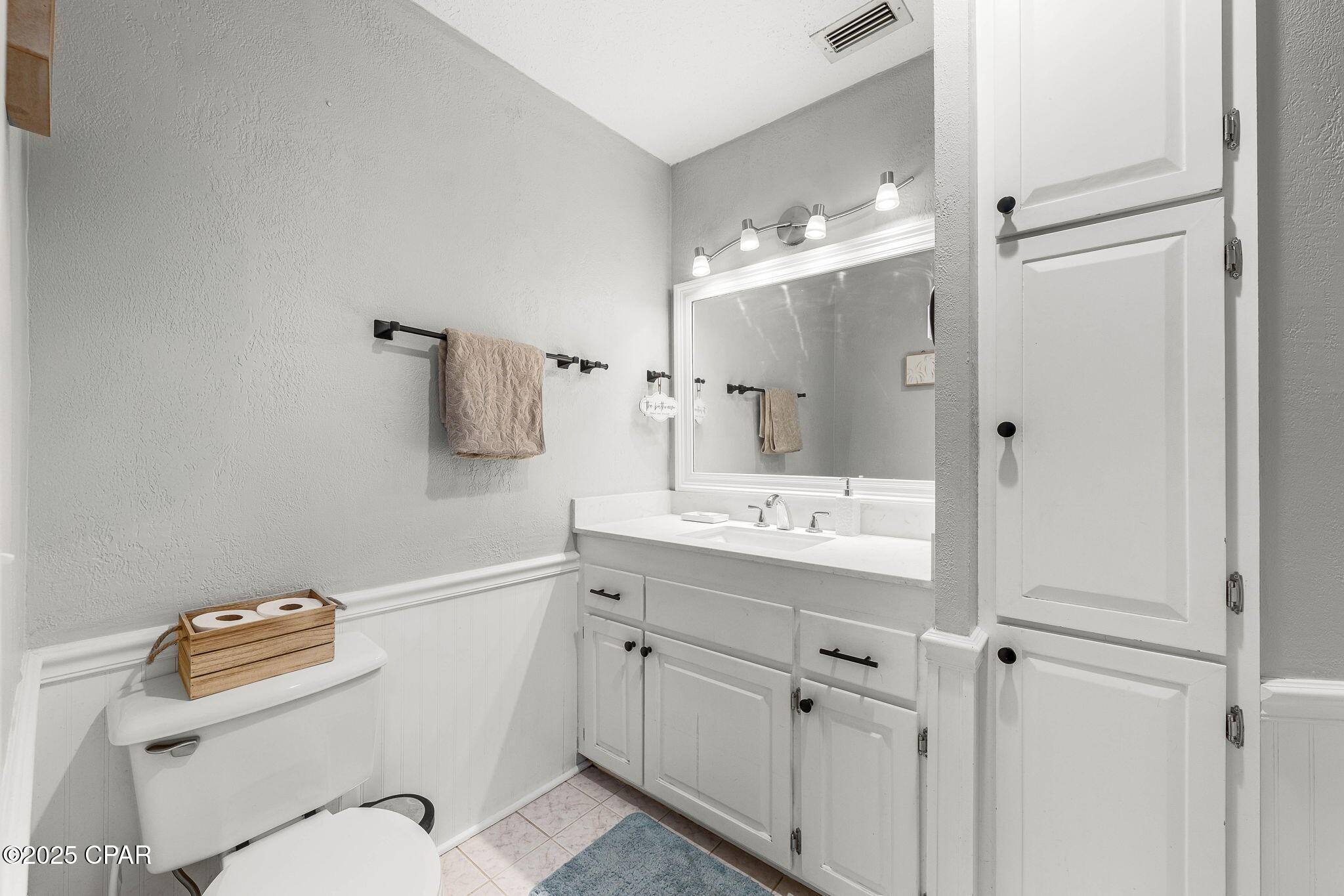 Image 22 For 3701 Lee Street A&b