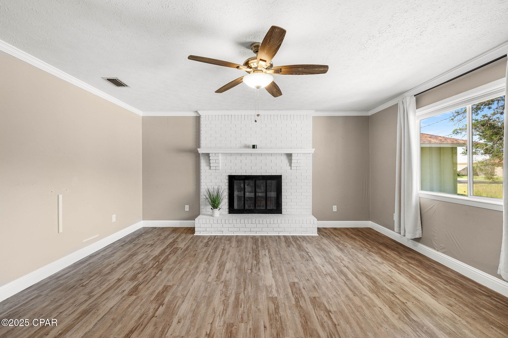 Image 32 For 3701 Lee Street A&b