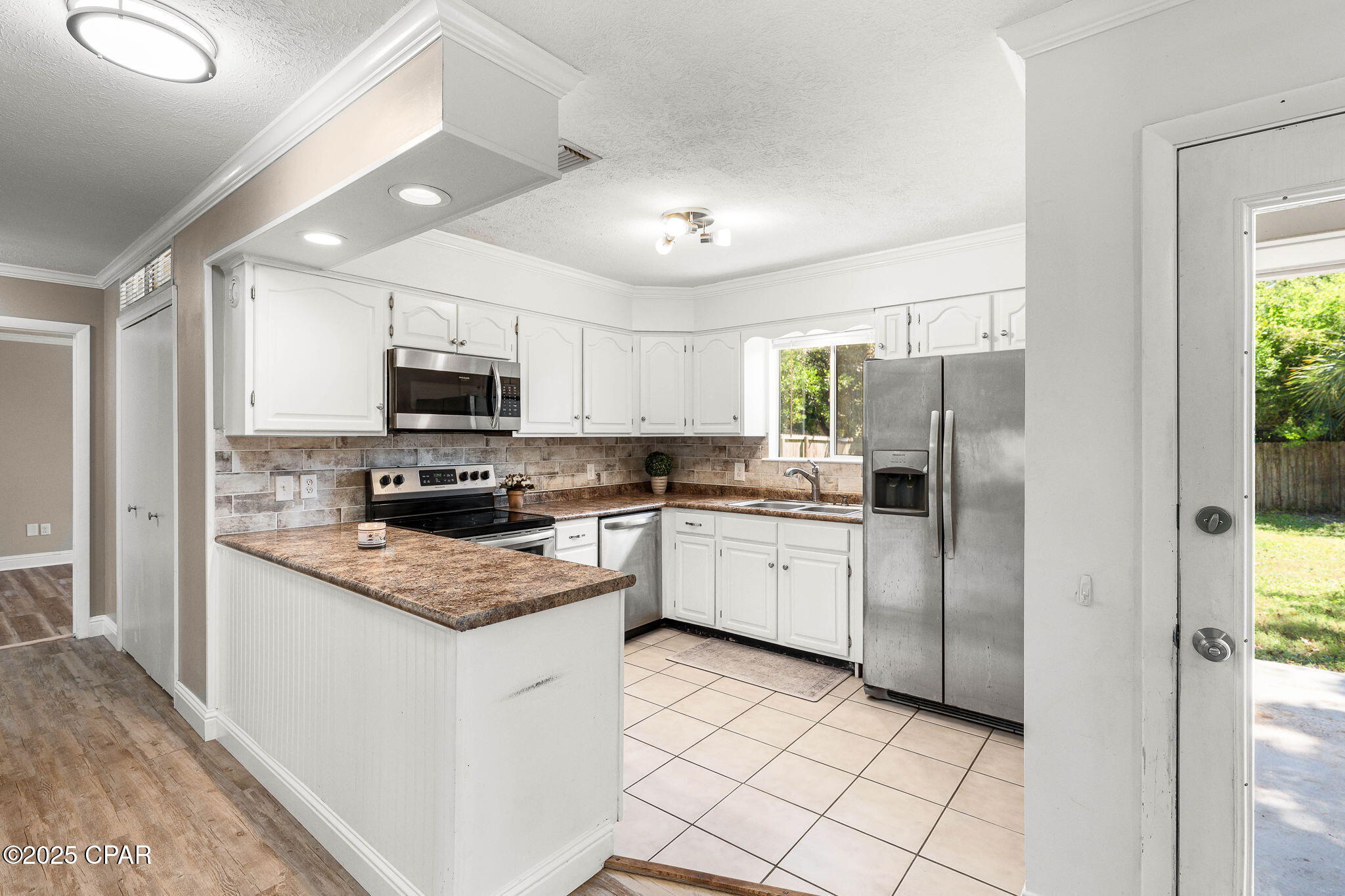 Image 34 For 3701 Lee Street A&b