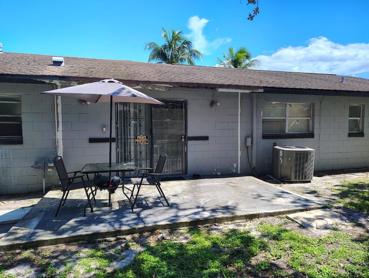 Homes for sale in Fort Pierce, FL | 2701 Nw Essex Dr Nw, Fort Pierce, FL 34946 | MLS# R11123853