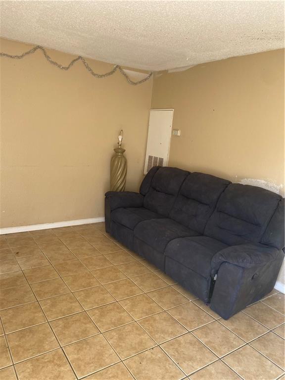 Homes for sale in New Orleans, LA | 151 Pinewood Ct, New Orleans, LA 70114 | MLS# 2521714