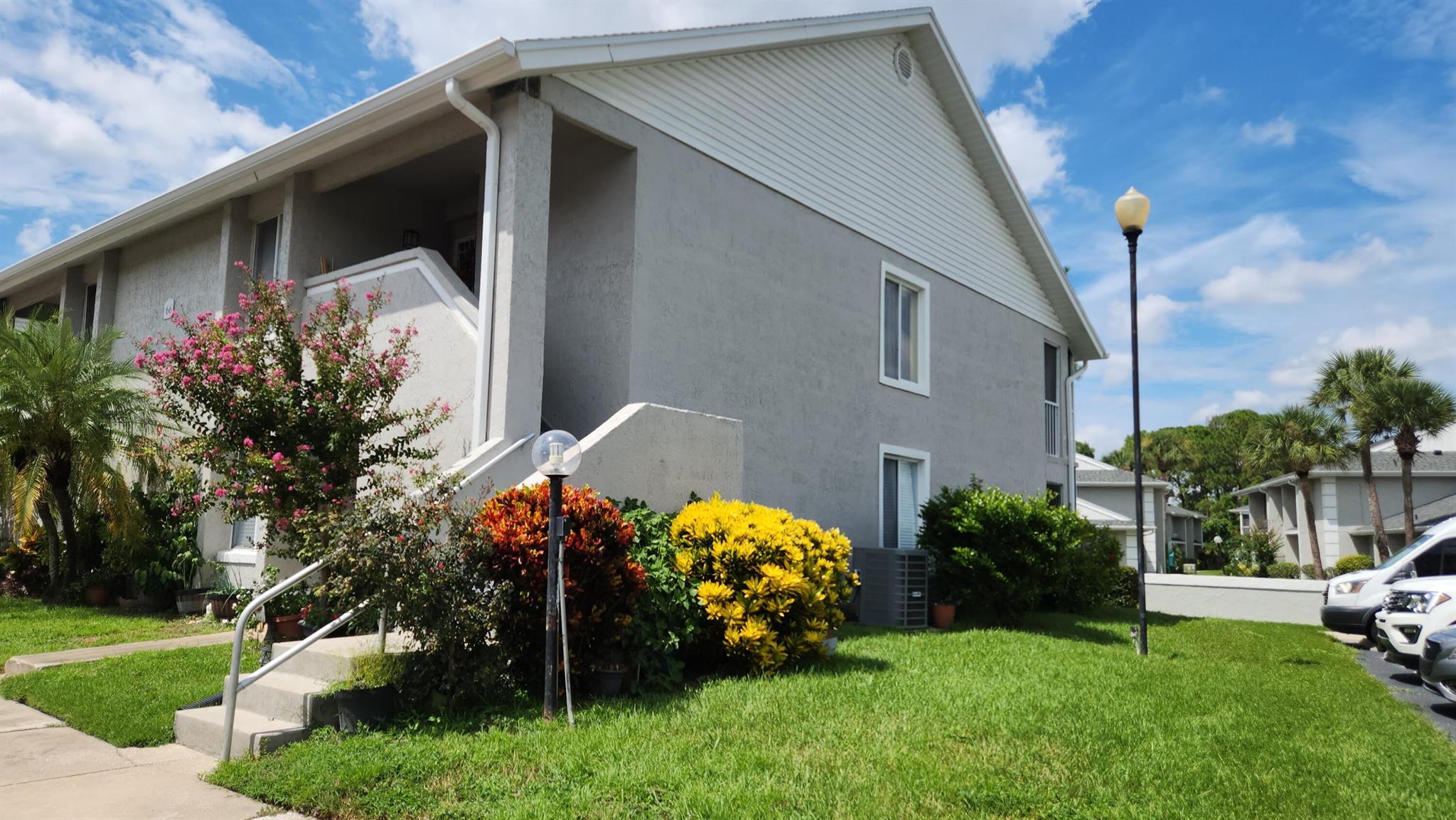 Pine Shadows Condo Ph 6