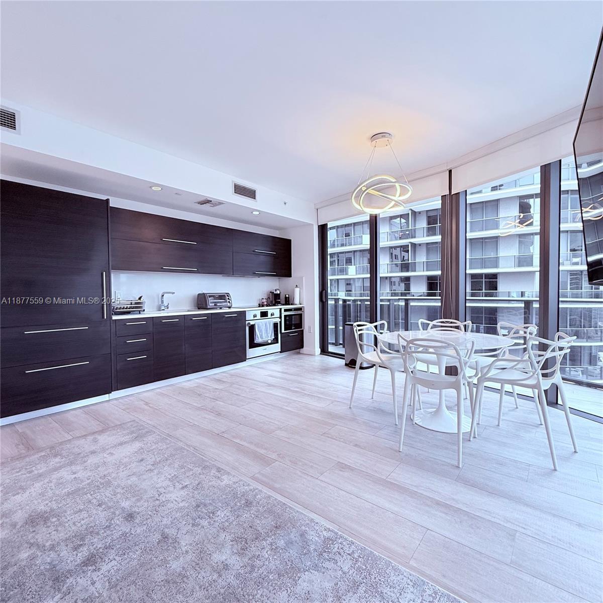 Brickell Heights West Con