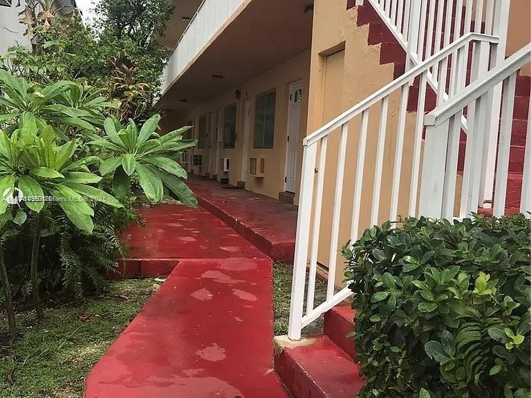 The William Lee Condo