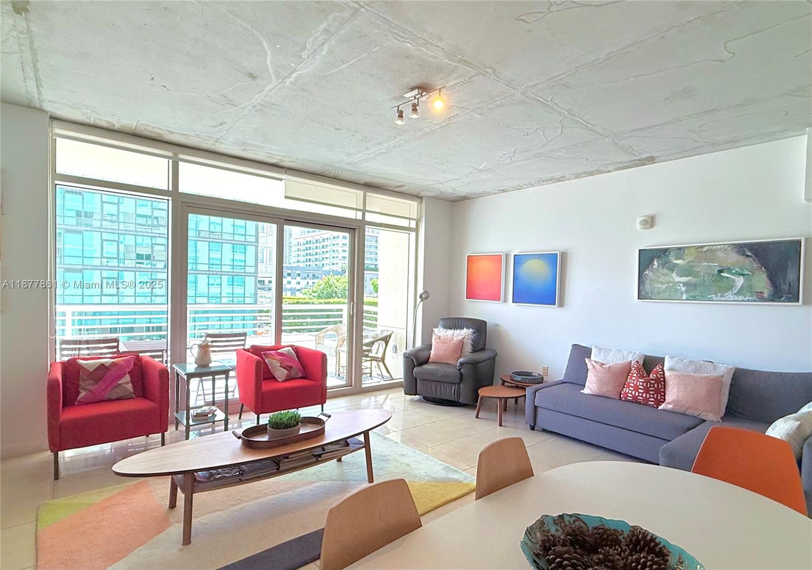 Condo for Sale in Miami, FL