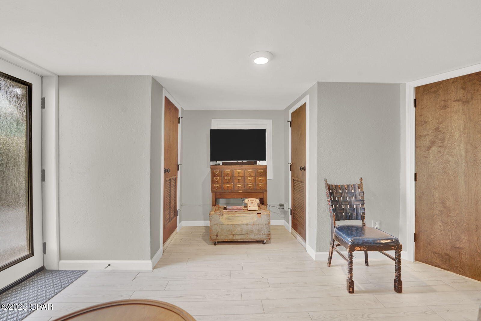 Image 10 For 19215 Delmar Drive