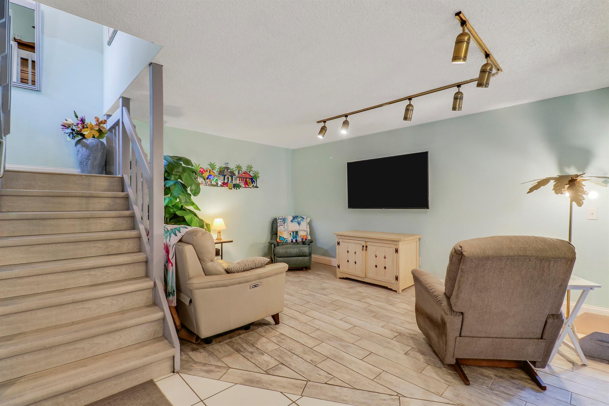 Homes for sale in Jupiter, FL | 128 Sherwood Circle #13b, Jupiter, FL 33458 | MLS# R11124007