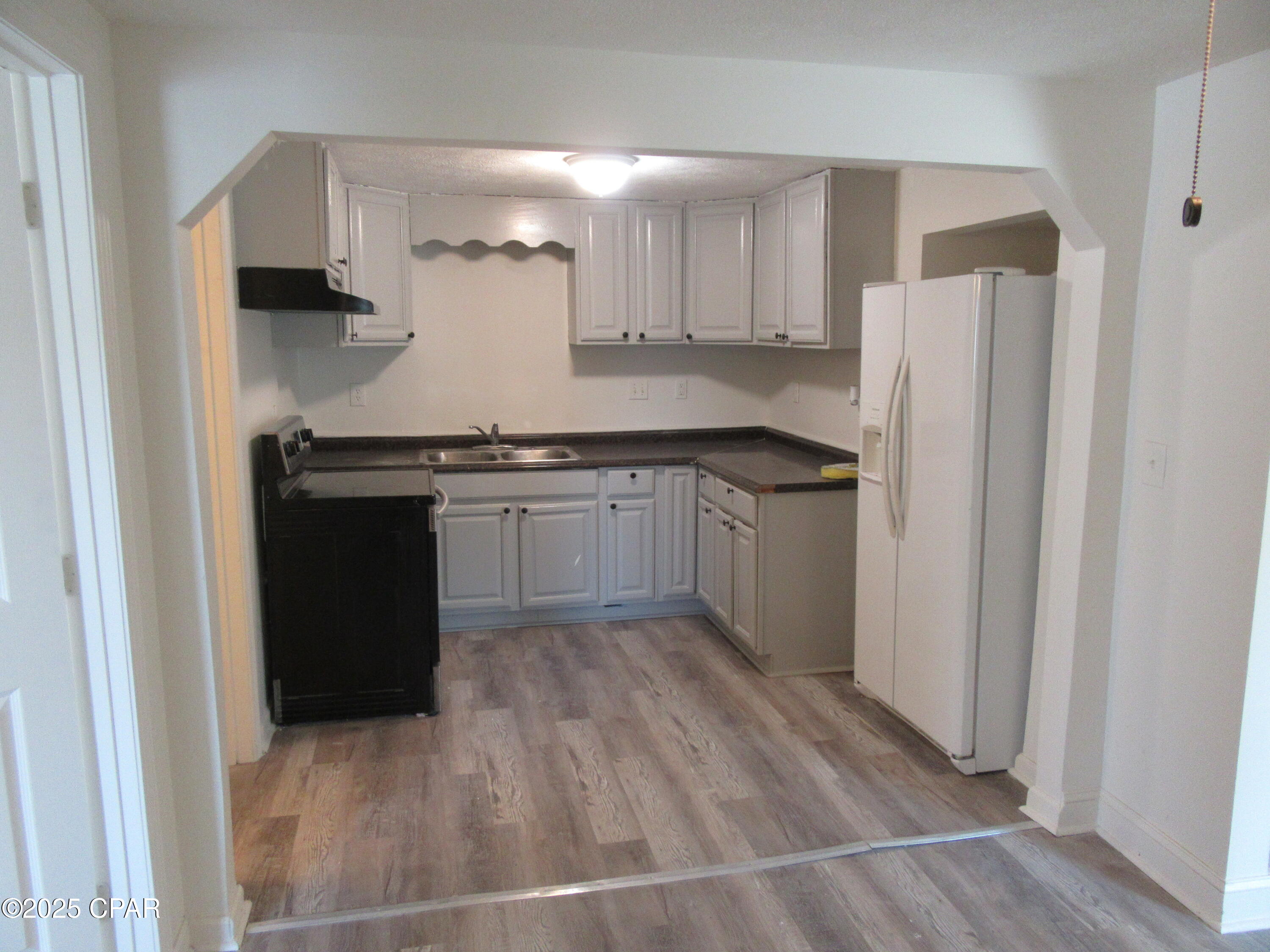 Image 2 For 237 Helen Avenue #c