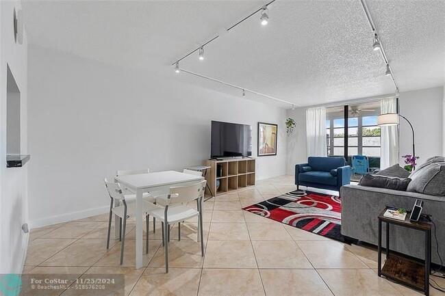 Homes for sale in Lauderdale Lakes, FL | 2800 Somerset Dr #201 j, Lauderdale Lakes, FL 33311 | MLS# F10526611