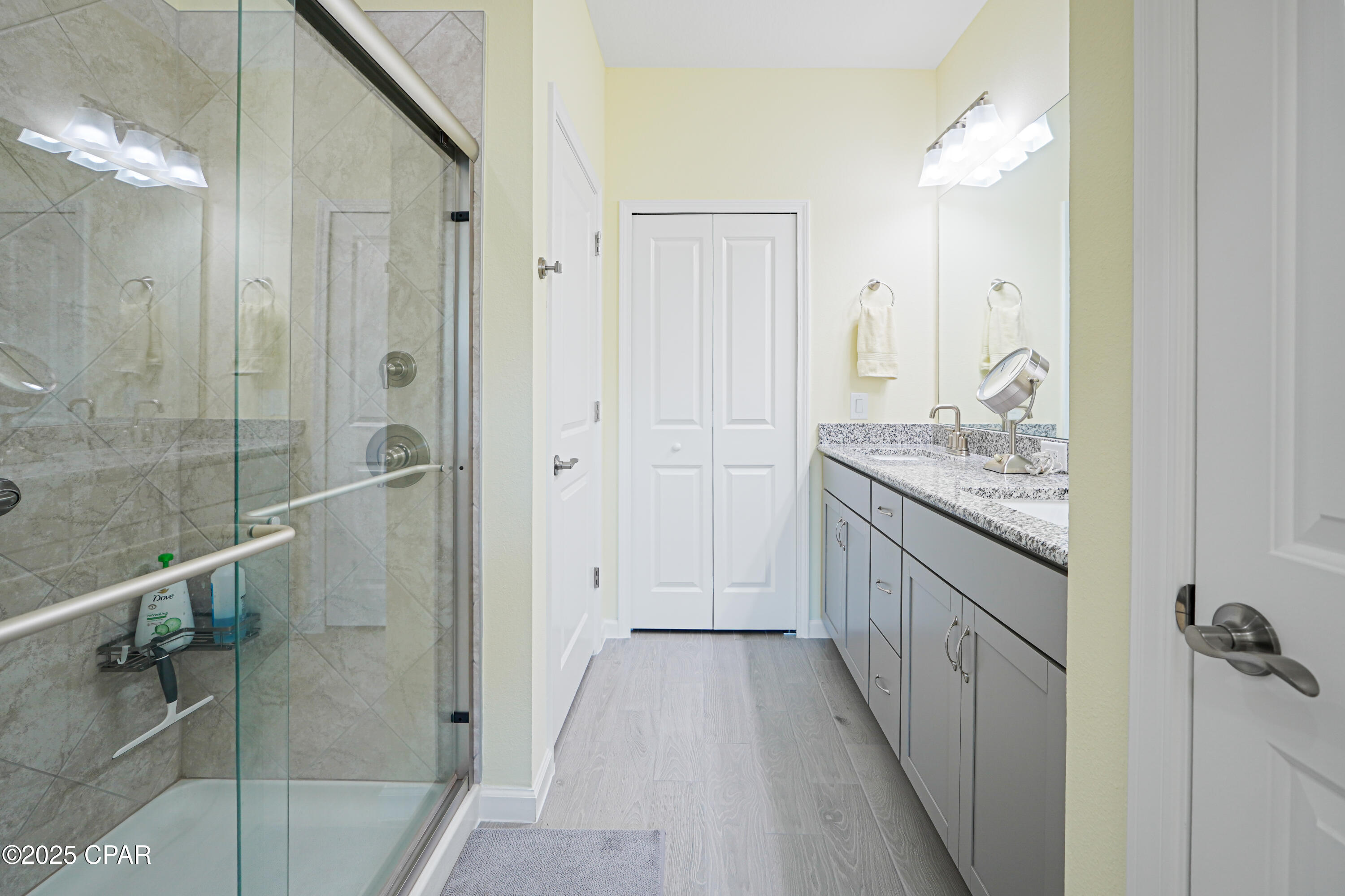 Image 24 For 8463 Dreams Float Court