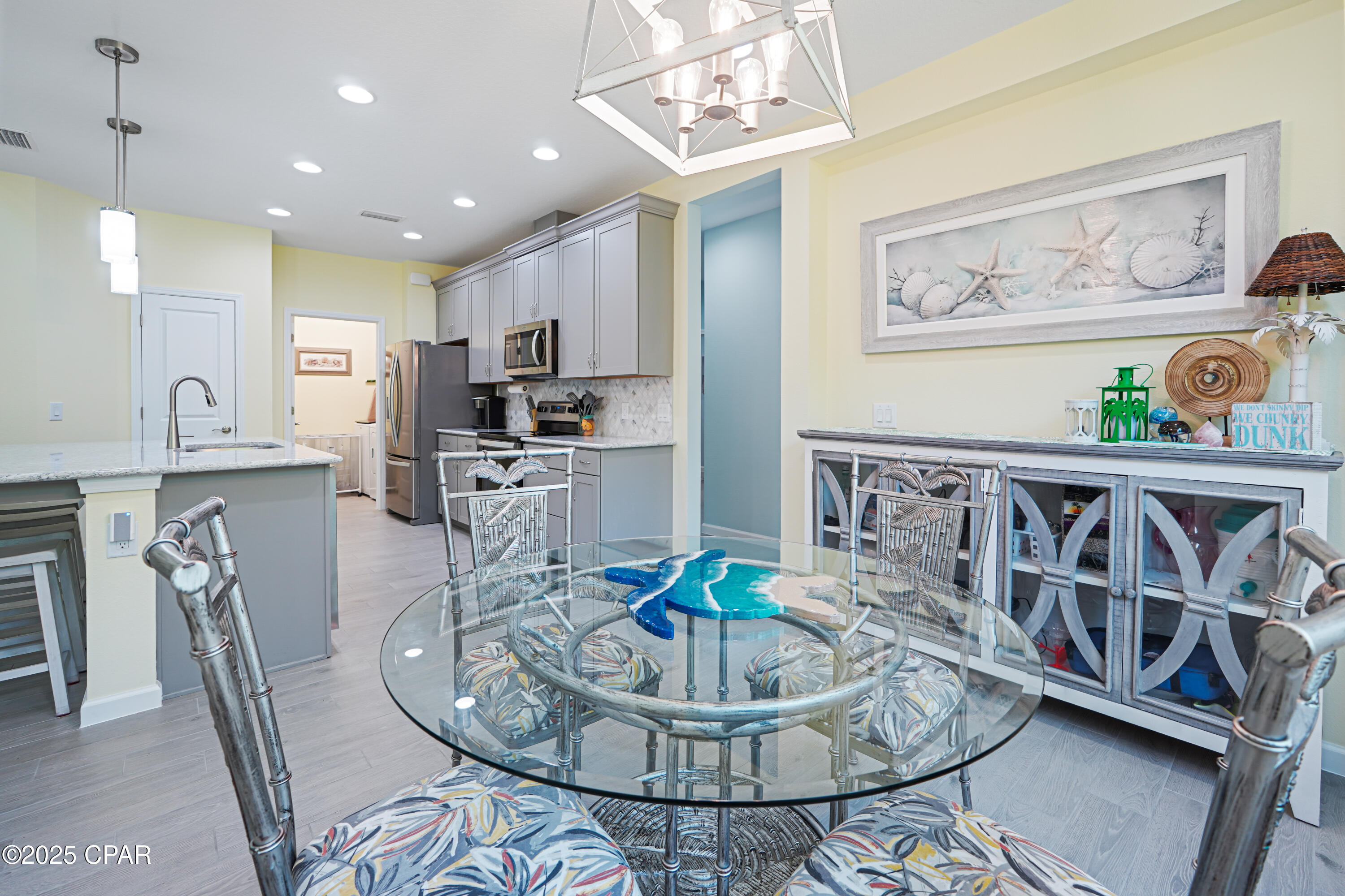 Image 8 For 8463 Dreams Float Court