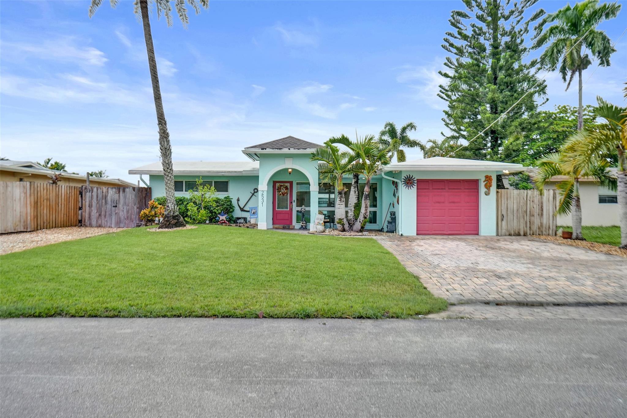 Homes for sale in Fort Lauderdale, FL | 2531 Flamingo Ln, Fort Lauderdale, FL 33312 | MLS# F10526346